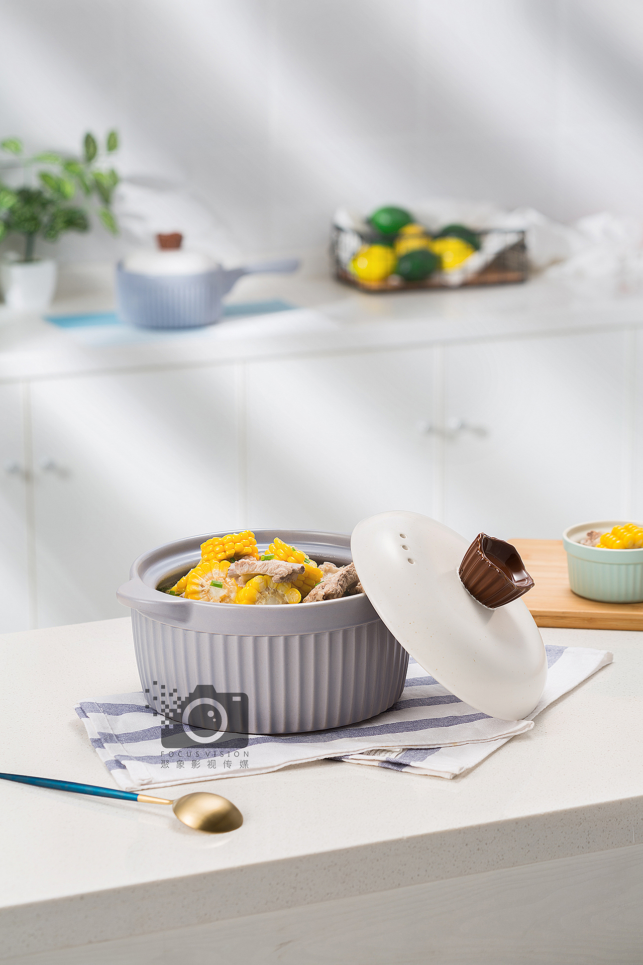 炖锅拍摄（图ZMTM3NjM2ODE2） - 产品摄影 - 站酷设计师聚象影视传媒1原创素材 - 站酷ZCOOL