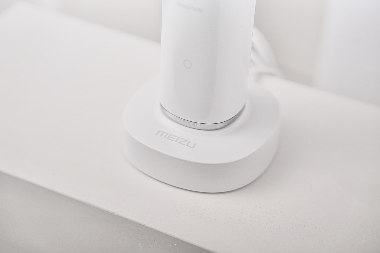 魅族防飞溅声波电动牙刷