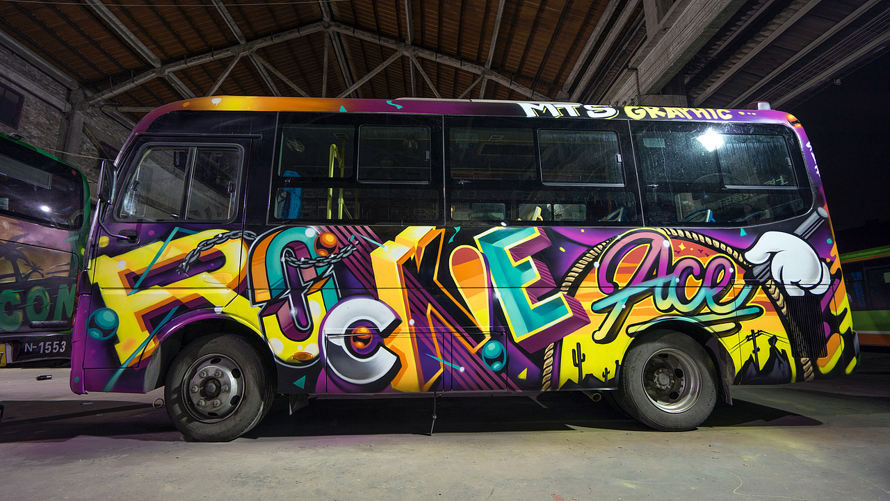 MTS涂鸦团队-公交车涂鸦之城市移动画布（图ZMjY4NTQ2NzM2） - 艺术插画 - 站酷设计师MTS_GRAPHIC原创素材 - 站酷ZCOOL