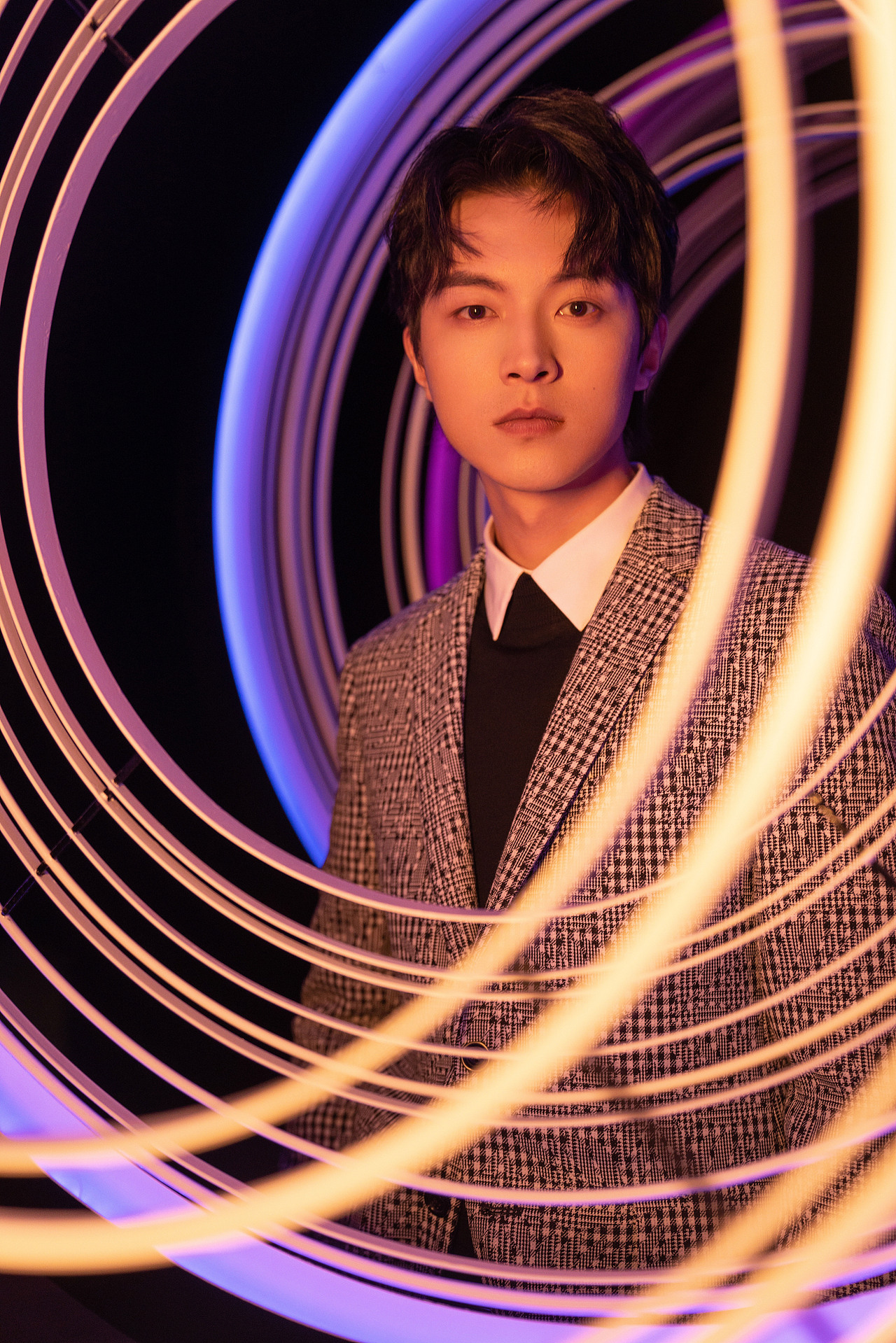 艺人魏天浩 华为影像展 酒店形象照