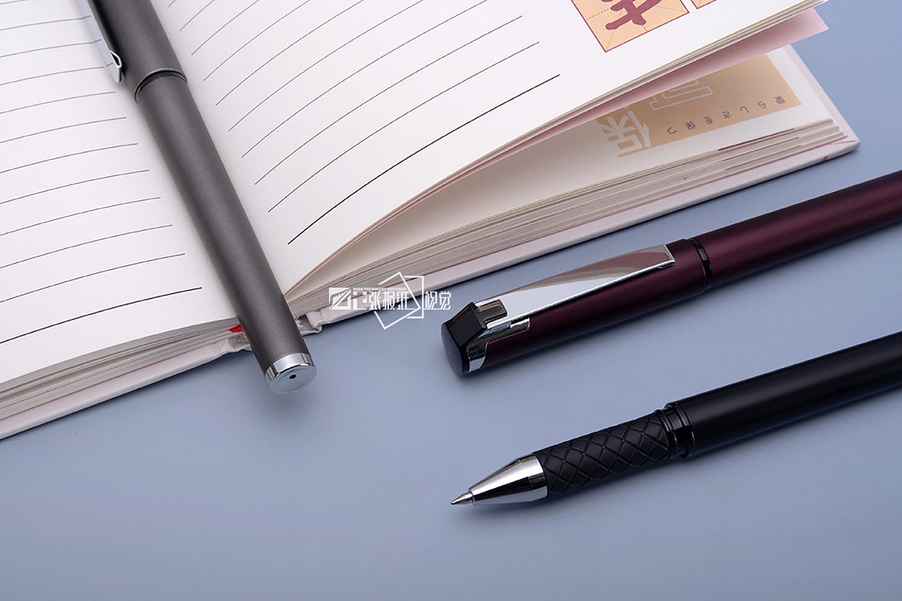 笔|摄影|产品摄影|七张报纸 - 原创作品 - 站酷 (zcool)