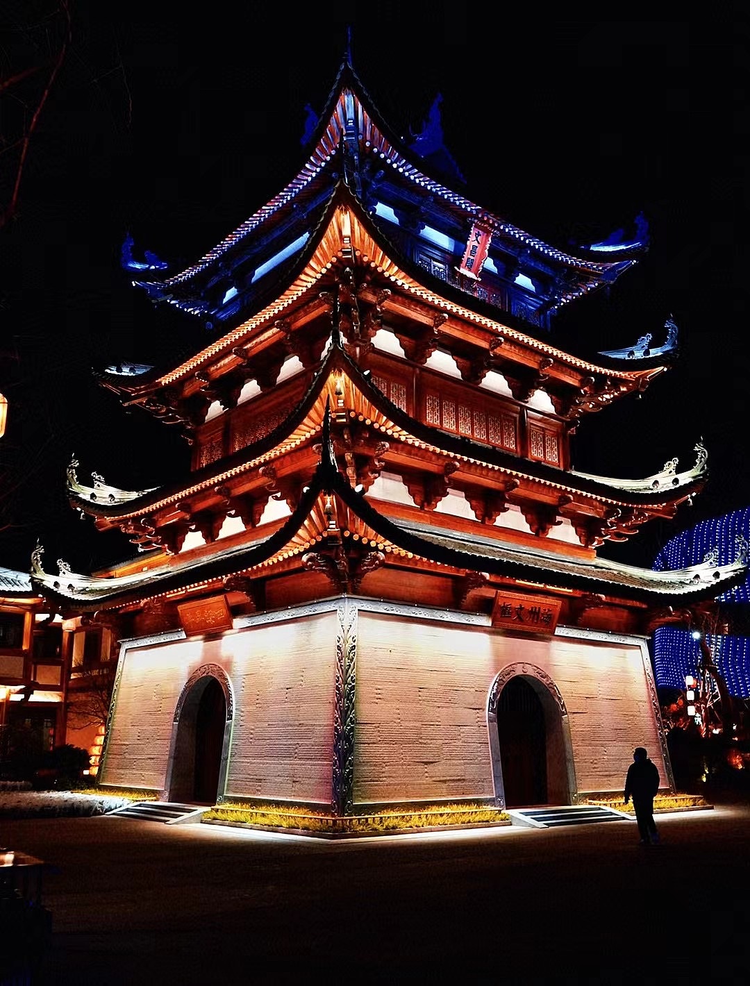 老街夜景（图ZMzU4NzkzODQw） - 环境/建筑摄影 - 站酷设计师一具设计尸Jane原创素材 - 站酷ZCOOL