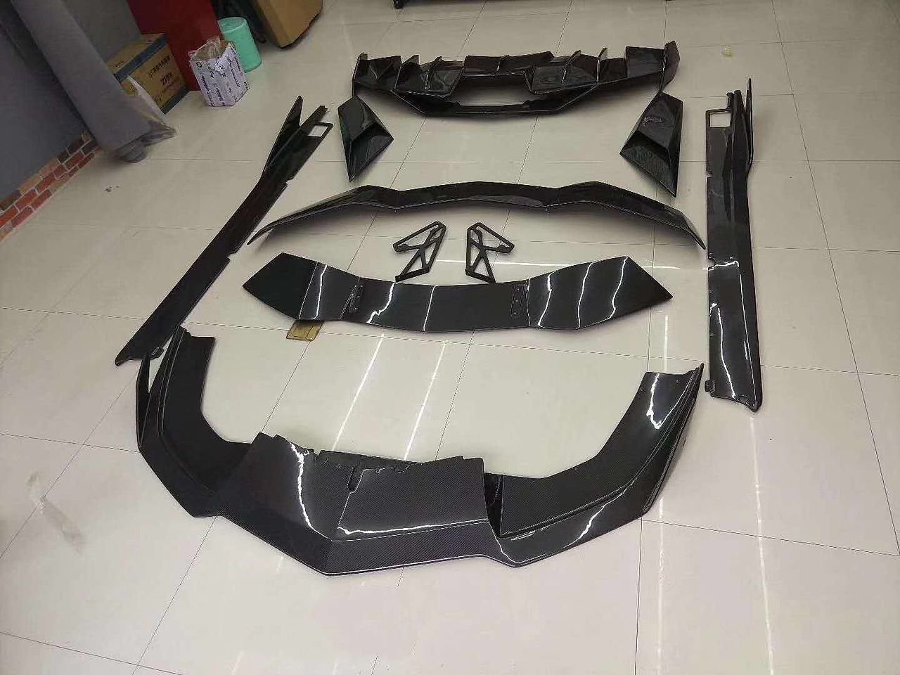 兰博基尼LP700升级改装revozport碳纤前唇侧裙后唇尾翼