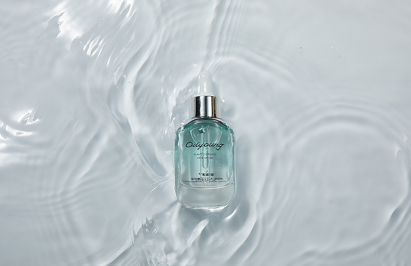 化妆品精华液与水精修（图ZMTQ1NzI5NTEy） - 产品摄影 - 站酷设计师Y莹莹莹莹原创素材 - 站酷ZCOOL