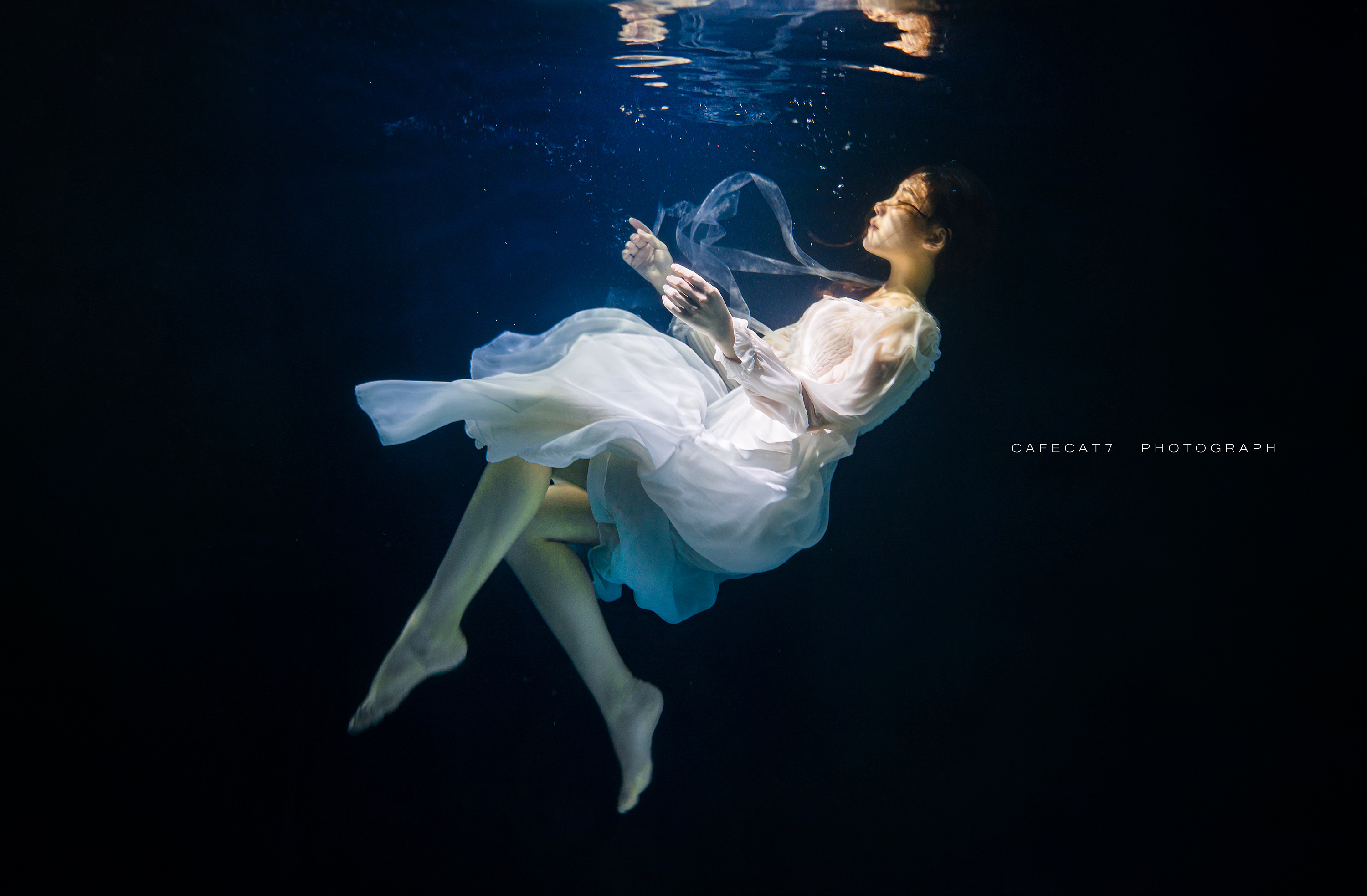 水中蝶|摄影|人像摄影|速溶咖啡猫 - 原创作品 - 站酷 (zcool)
