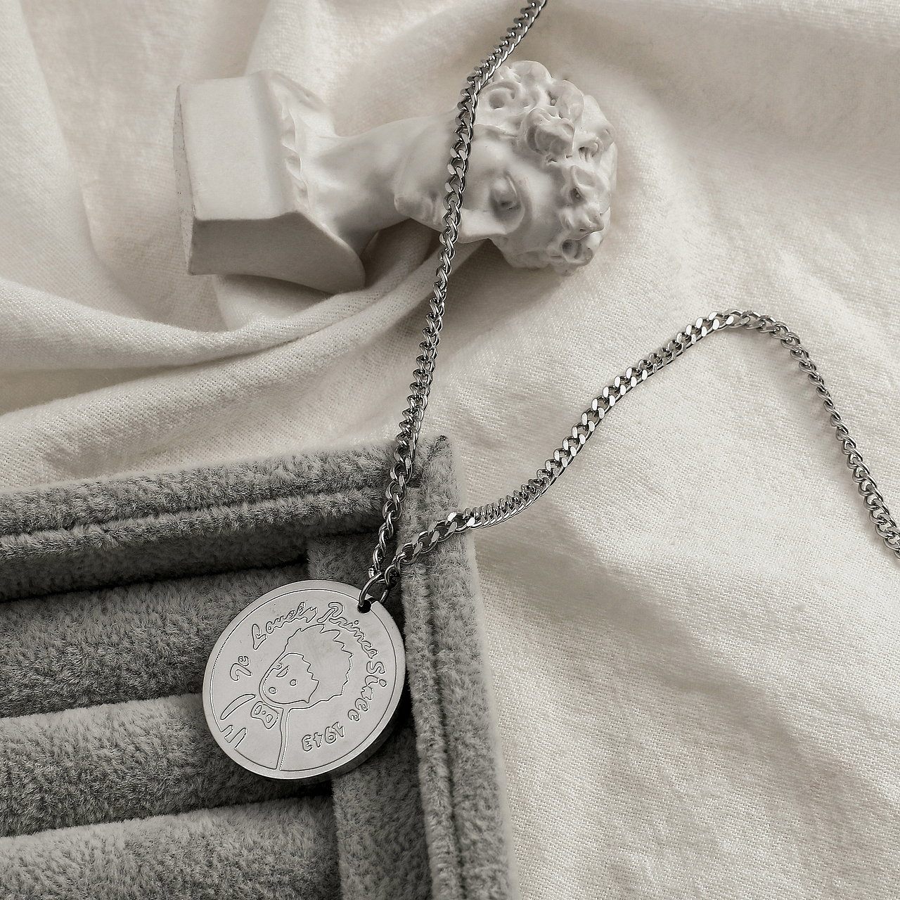 饰品摄影|项链（图ZMjI3MDIxMTky） - 人像摄影 - 站酷设计师唐蔷薇薇原创素材 - 站酷ZCOOL