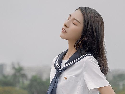 秋のひ日のキャンパス