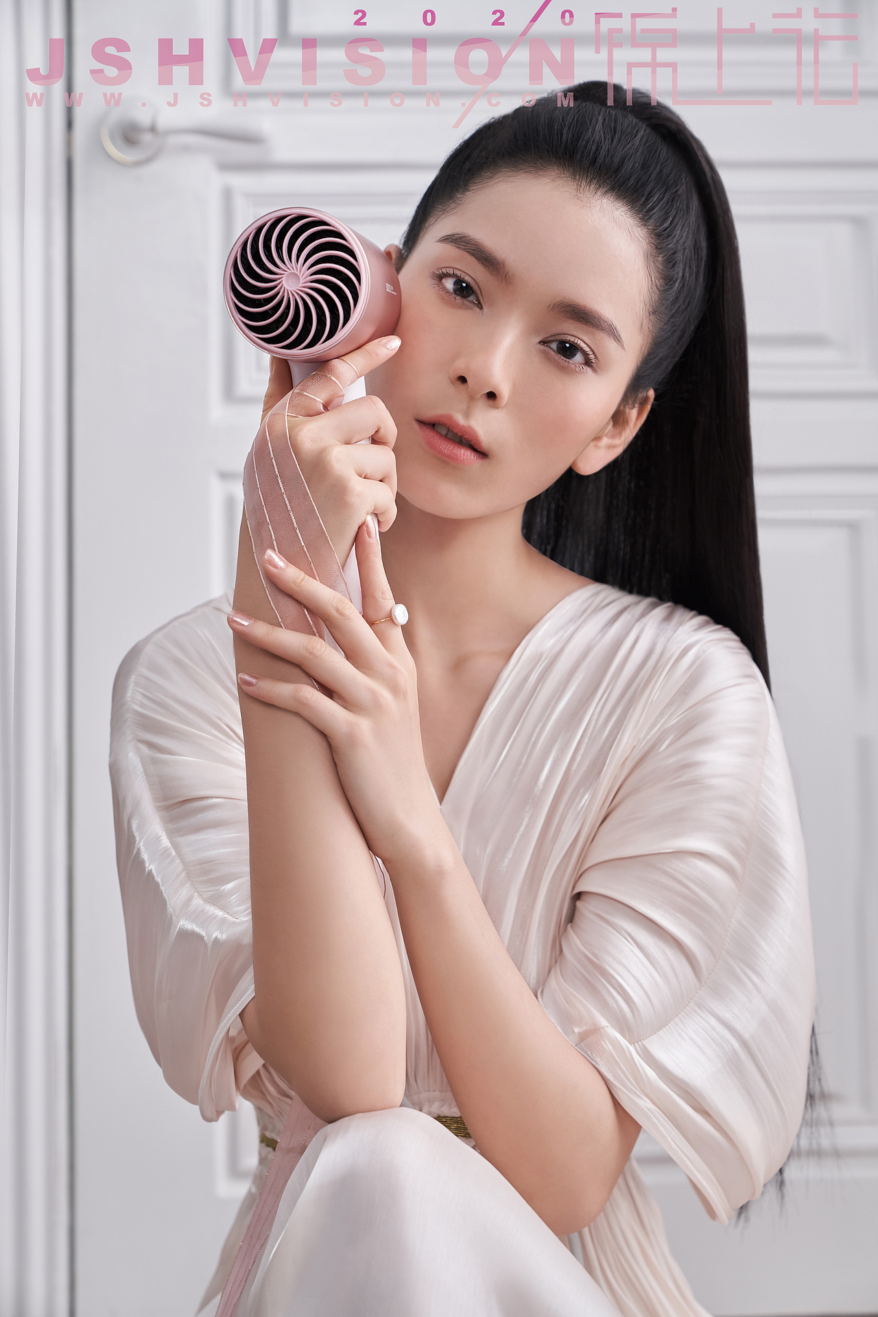 薄雾玫瑰 | 素士H5粉金升级版吹风机海报拍摄
