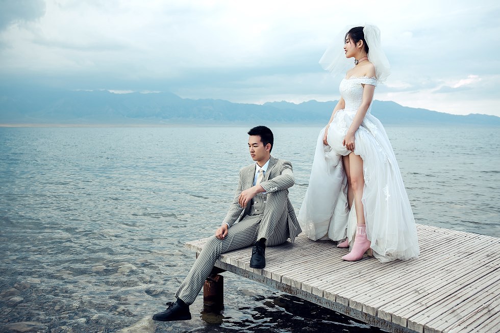 旅拍婚纱照好去处:云和山的彼端——新疆赛里木湖