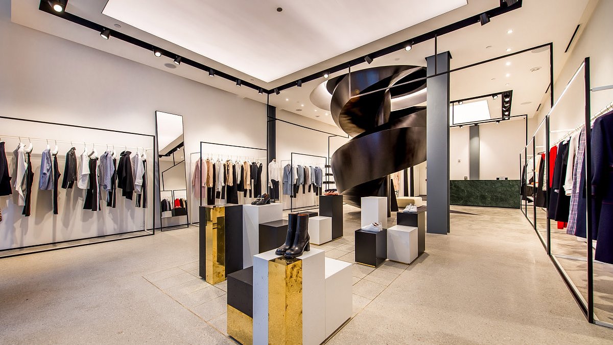 服装店设计案例鉴赏——成都专业服装店装修设计