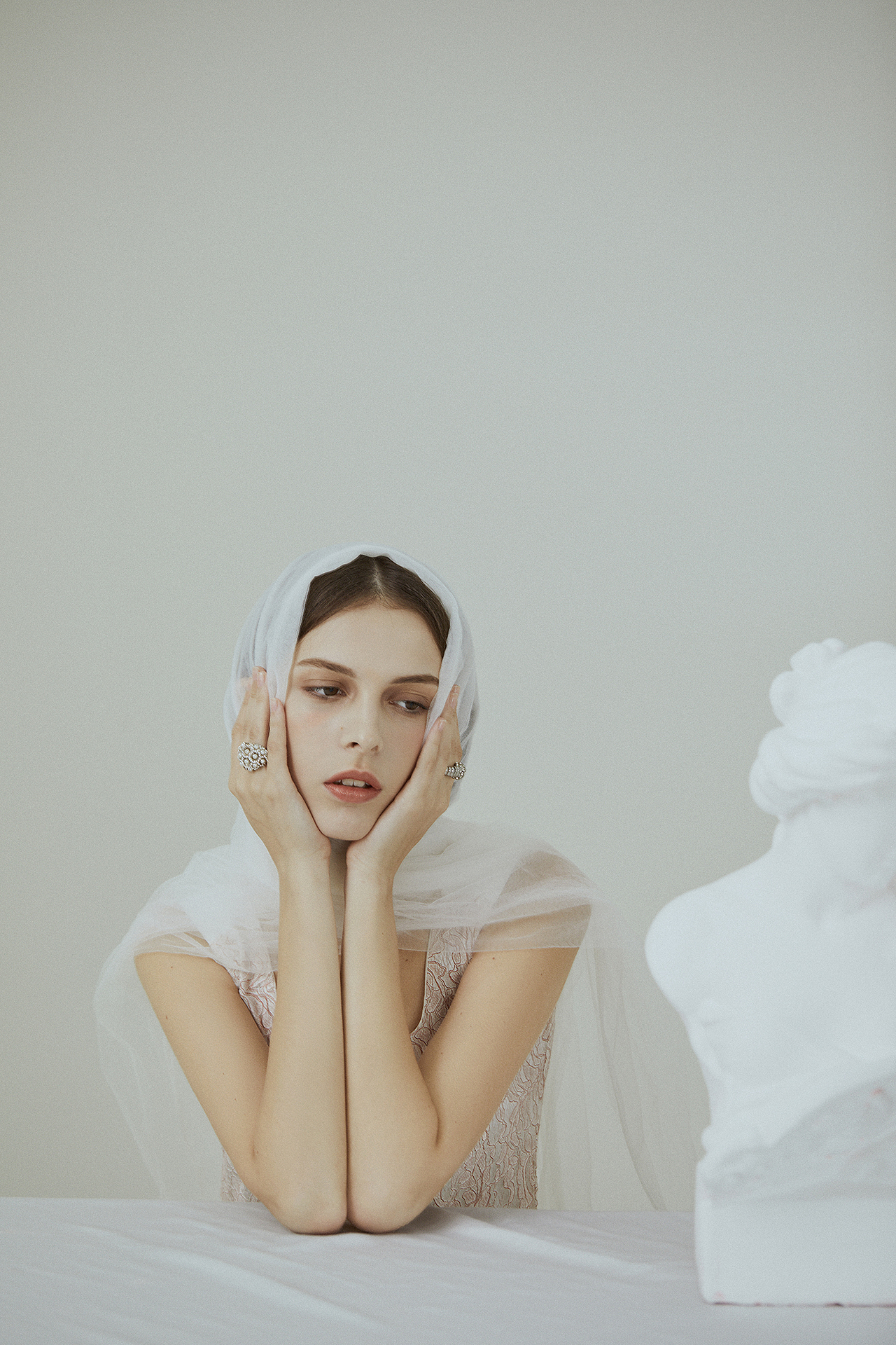 莫道花开不艳，只是黯然伤神（图ZMTM4NzE1NjQ4） - 人像摄影 - 站酷设计师正在思考原创素材 - 站酷ZCOOL