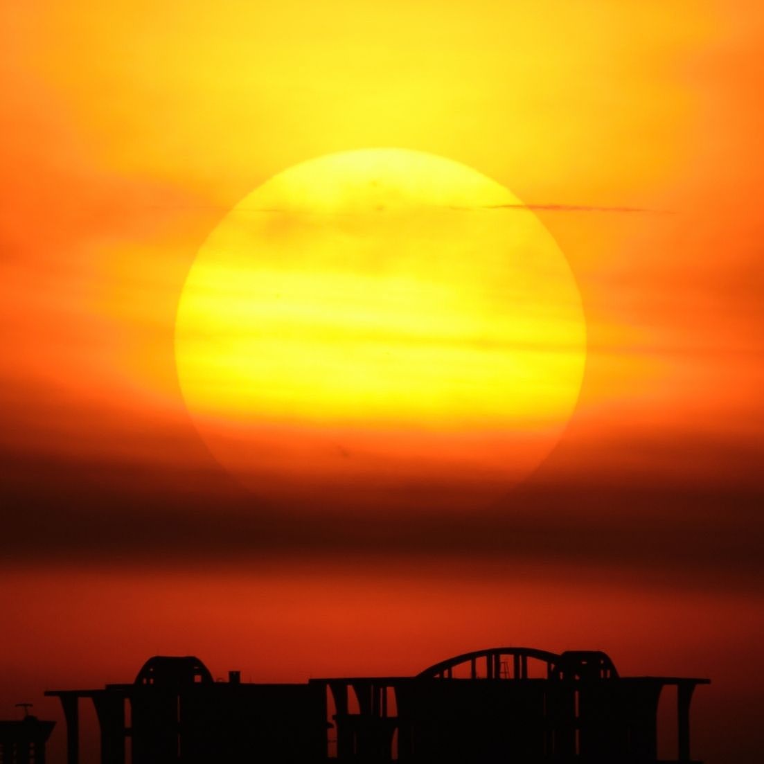 广州的大太阳🌅（图ZMzQ1NzU1MDE2） - 风光摄影 - 站酷设计师裕裕华原创素材 - 站酷ZCOOL