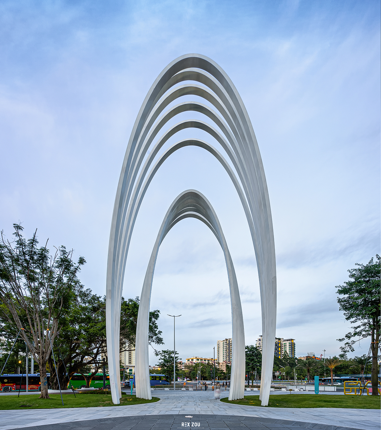 深圳宝安四季公园四季之门