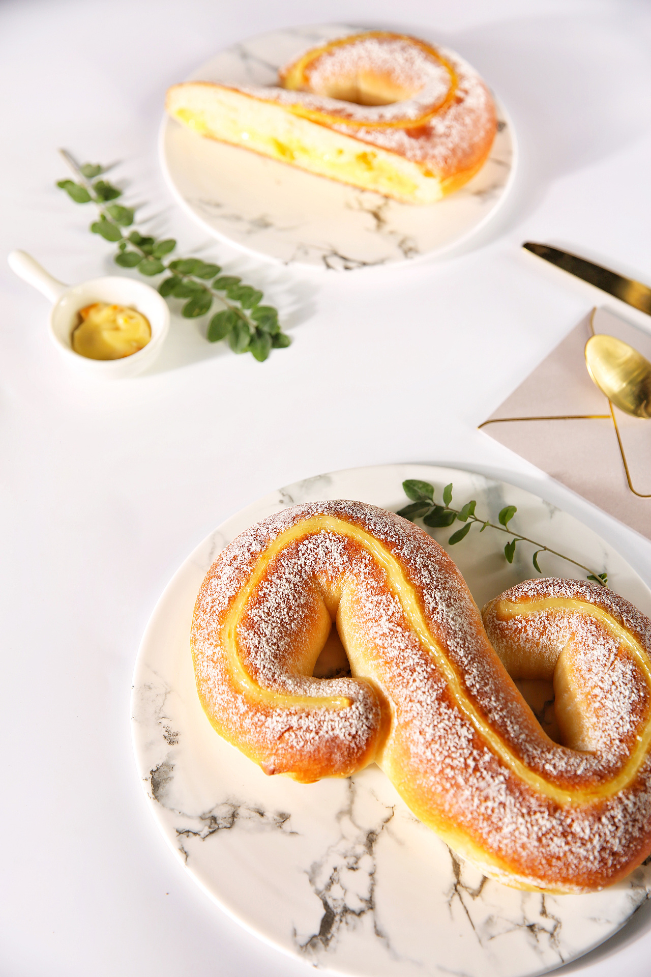 一只想成为奢侈品的面包