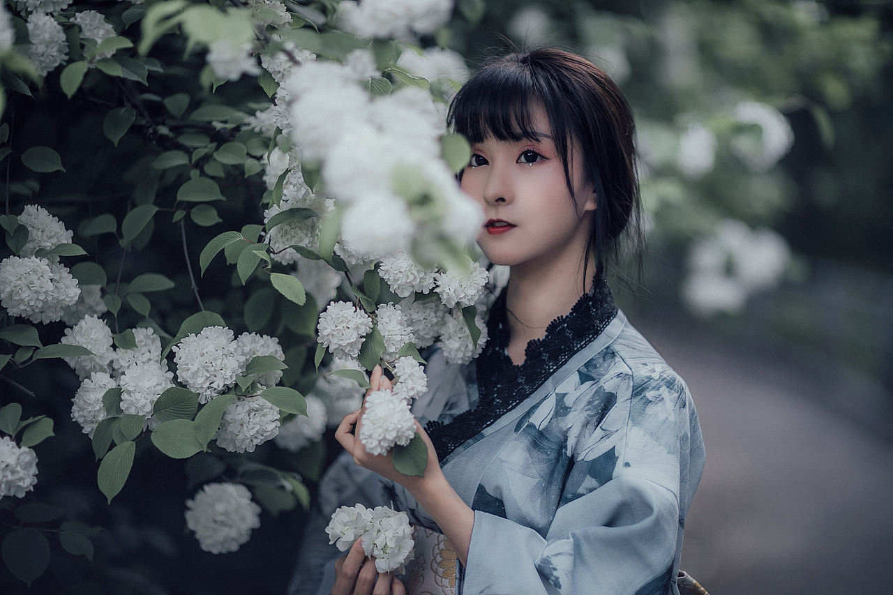 和服 绣球花 （第一次来站酷玩，嘿嘿）（图ZMTEzMDMzMDk2） - 人像摄影 - 站酷设计师李子木LZM原创素材 - 站酷ZCOOL