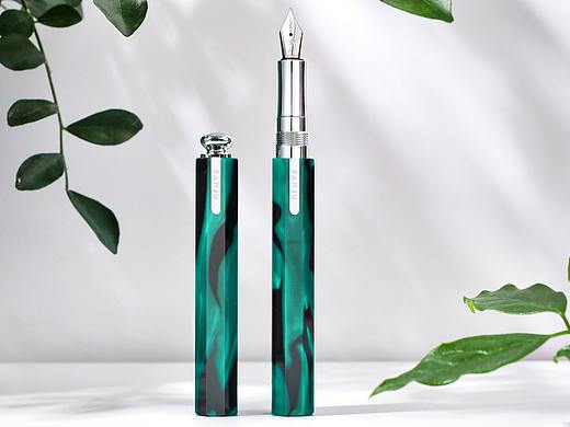 文具钢笔拍摄