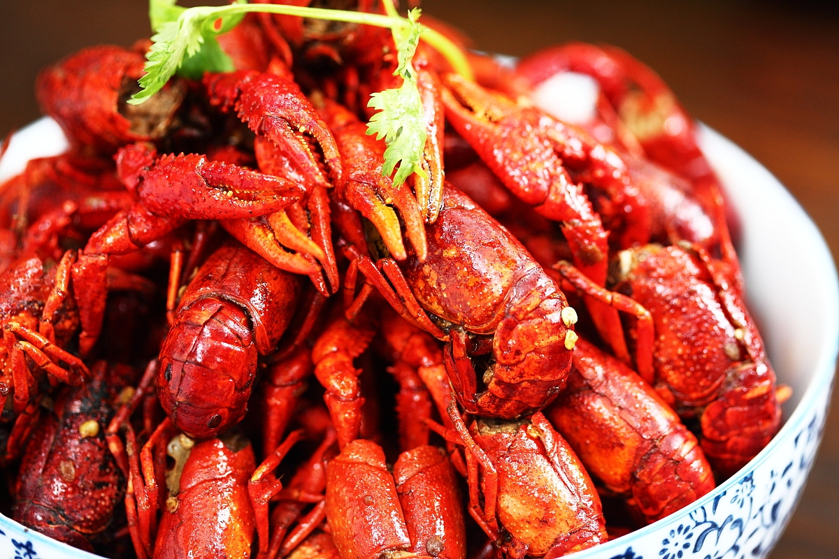 菜男油焖大虾，更新菜谱，淡定不了今天晚上宵夜就吃这个吧（图ZMTYwMzMyMjQ=） - 产品摄影 - 站酷设计师菜男原创素材 - 站酷ZCOOL