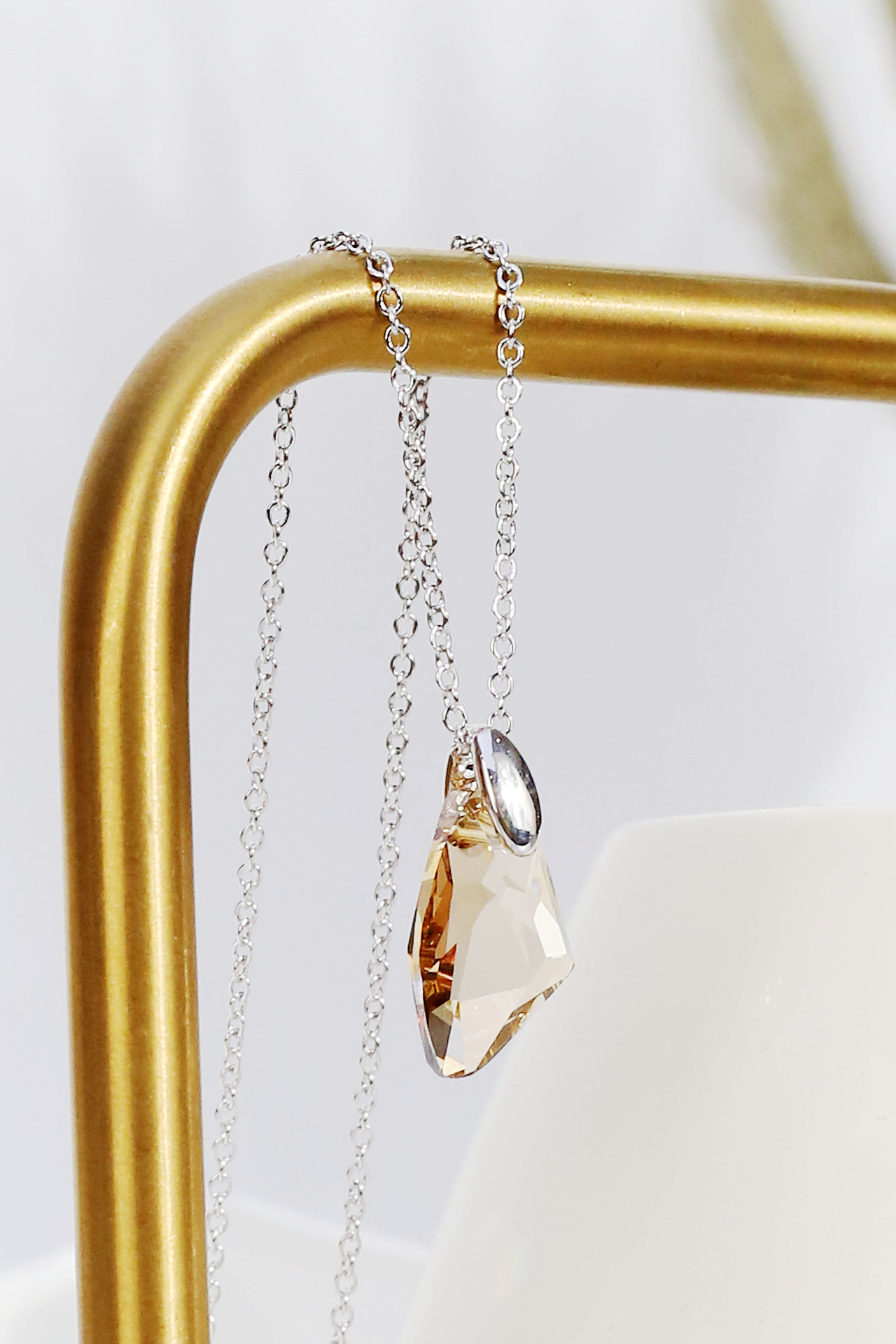 珠宝首饰摄影施华洛世奇器茶晶吊坠