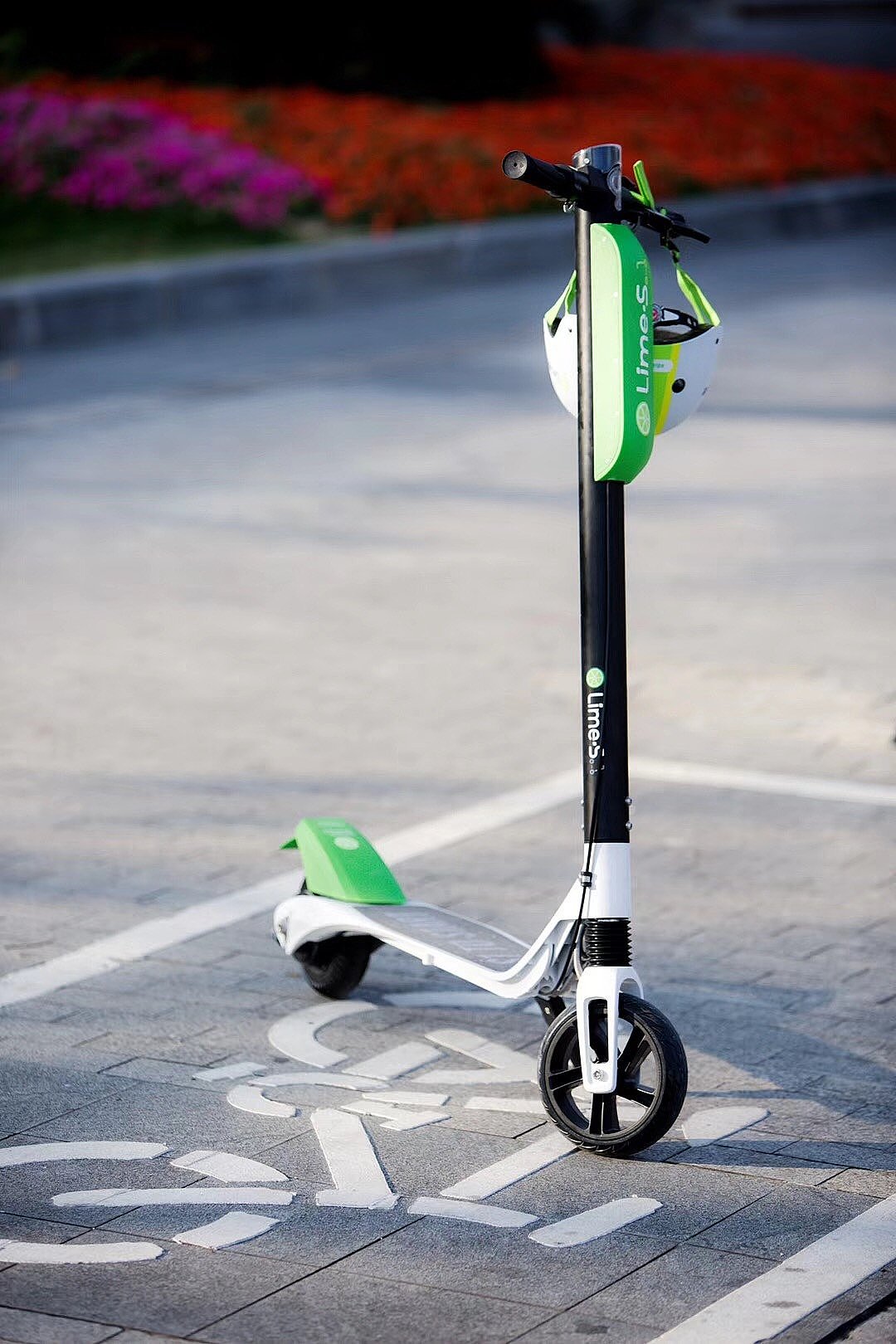 lime-s共享滑板车
