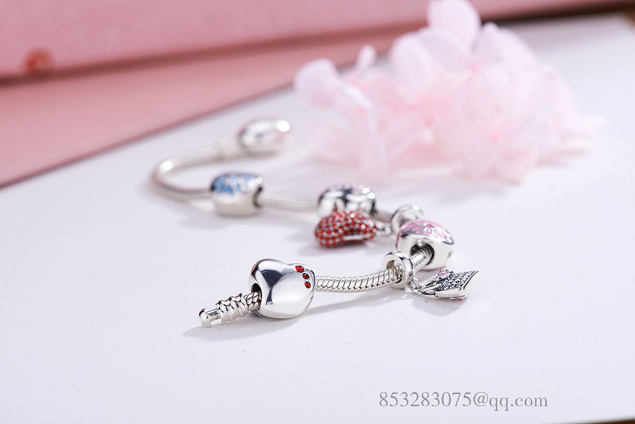 手饰摄影-串珠（图ZNTExMTgxODA=） - 产品摄影 - 站酷设计师摄影无与伦比原创素材 - 站酷ZCOOL