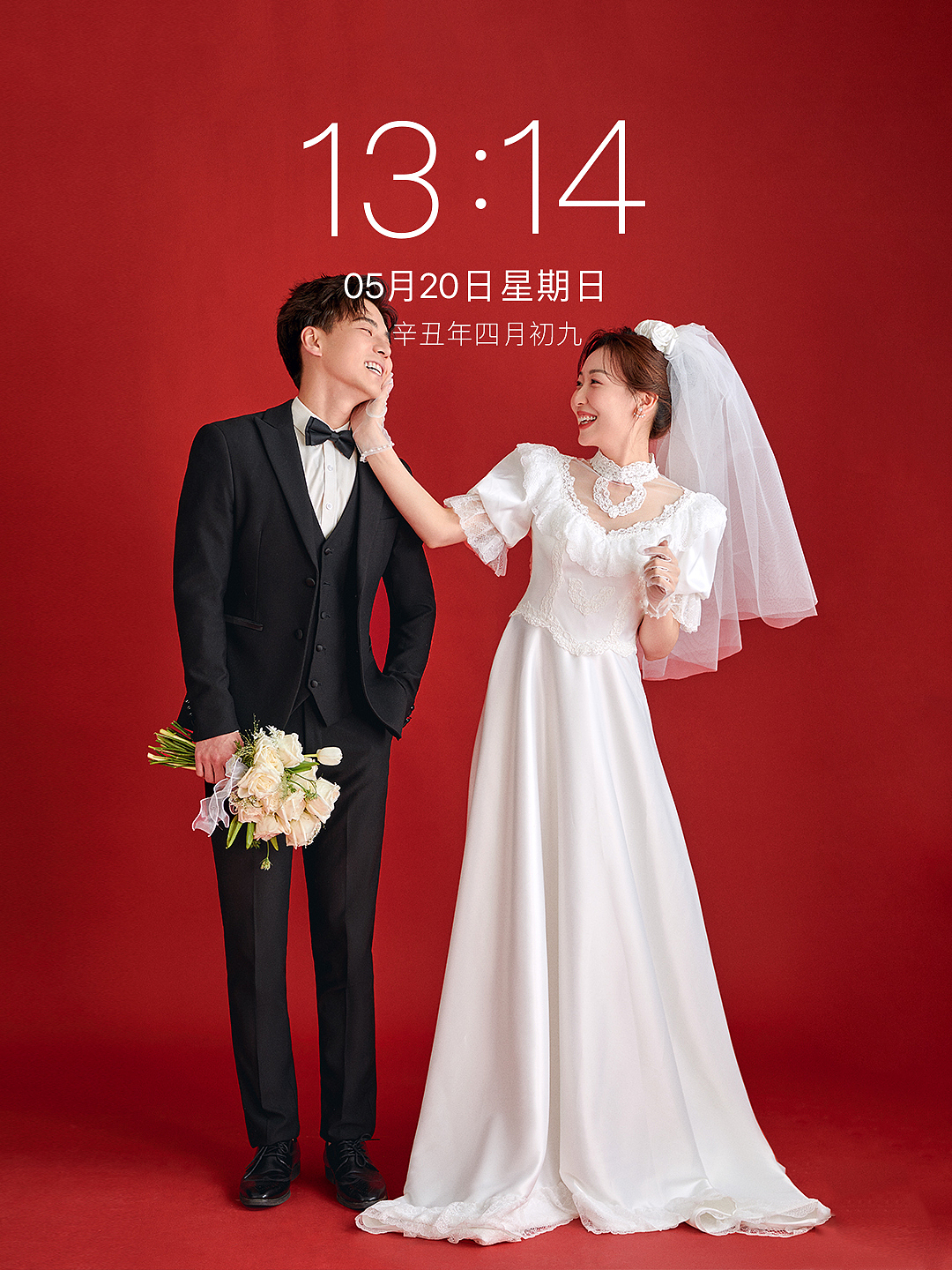 室内婚纱照做成了手机屏保，真的好好看～