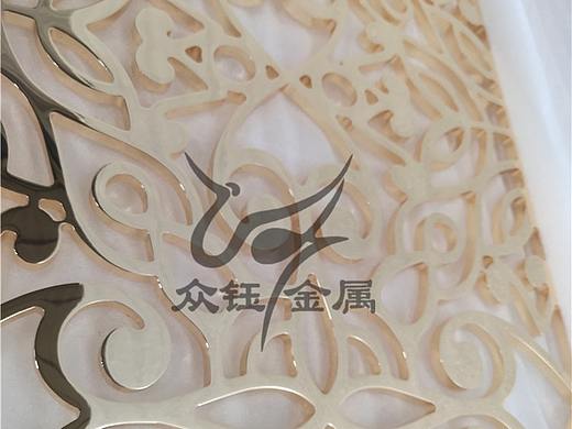 铝艺艺术雕花K金屏风，铝板雕刻花格隔断