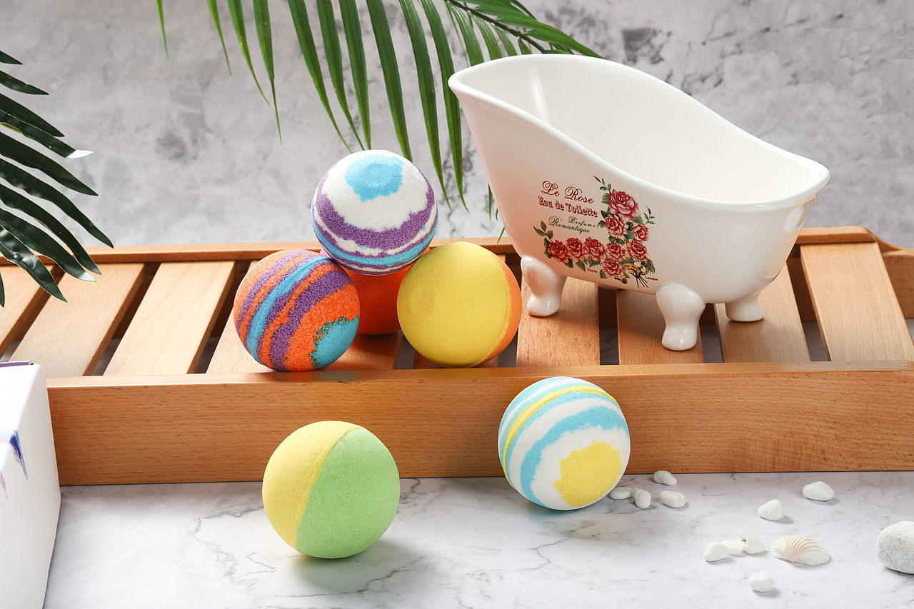 Mishiu品牌彩色浴盐球6球装产品外盒及球体标贴设计（图ZMjE0NzM5OTE2） - 包装 - 站酷设计师月半小面饼原创素材 - 站酷ZCOOL