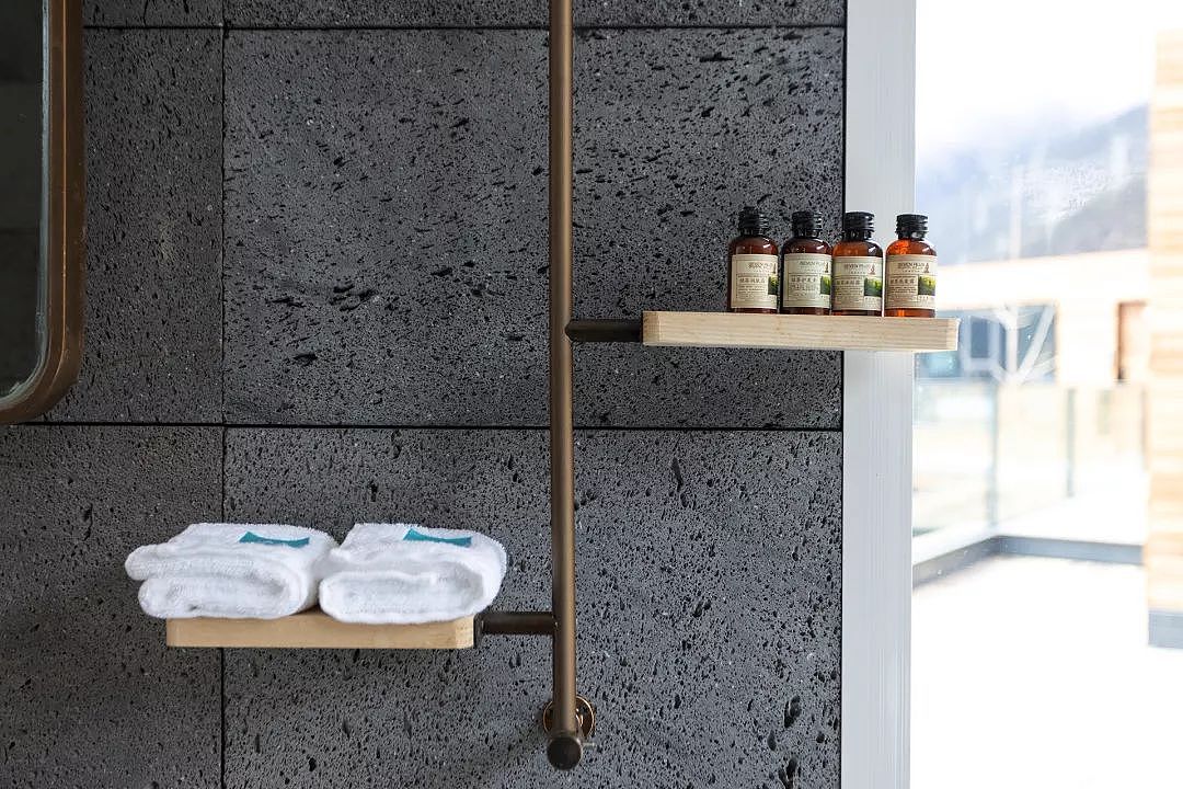 林芝 · 山泽居集装箱酒店（图ZMTY2NjQ2NTk2） - 建筑设计 - 站酷设计师HUJI互集原创素材 - 站酷ZCOOL