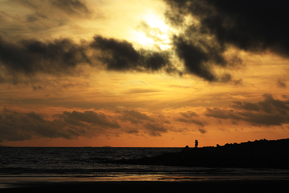 等太阳（图ZMjAxNTM3NDQ=） - 风光摄影 - 站酷设计师佐岸JORAN原创素材 - 站酷ZCOOL