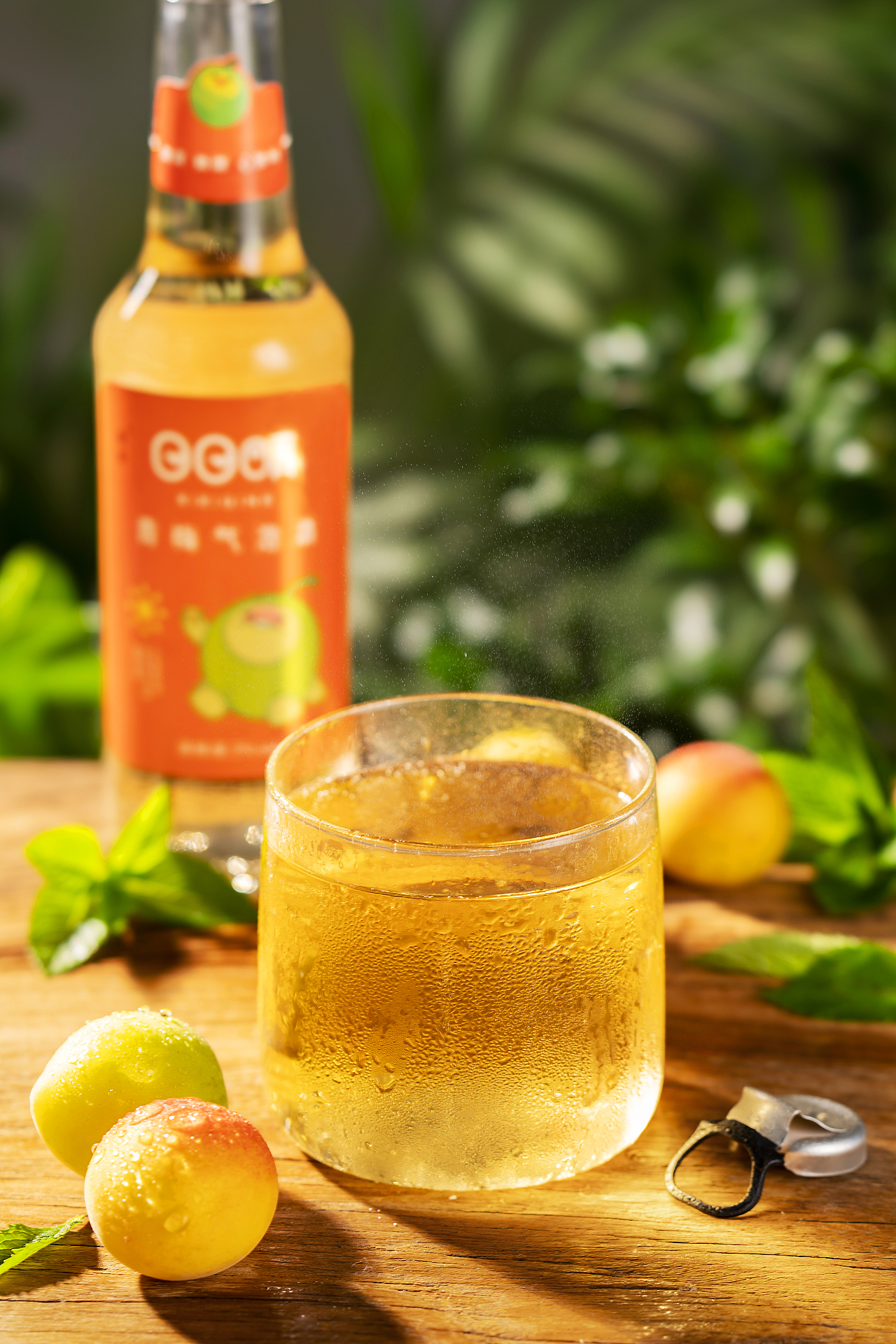 日日晴青梅酒 X JING ｜酒水摄影（图ZMjgwMDUyNDEy） - 产品摄影 - 站酷设计师bestjing原创素材 - 站酷ZCOOL