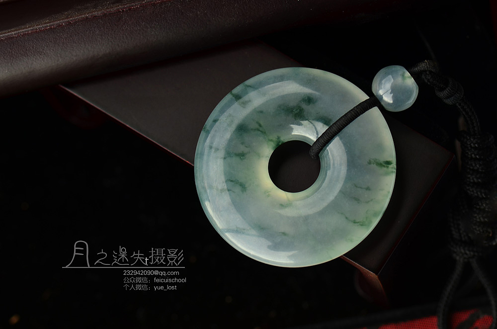 自然光下的翡翠才是真实的翡翠-精品篇