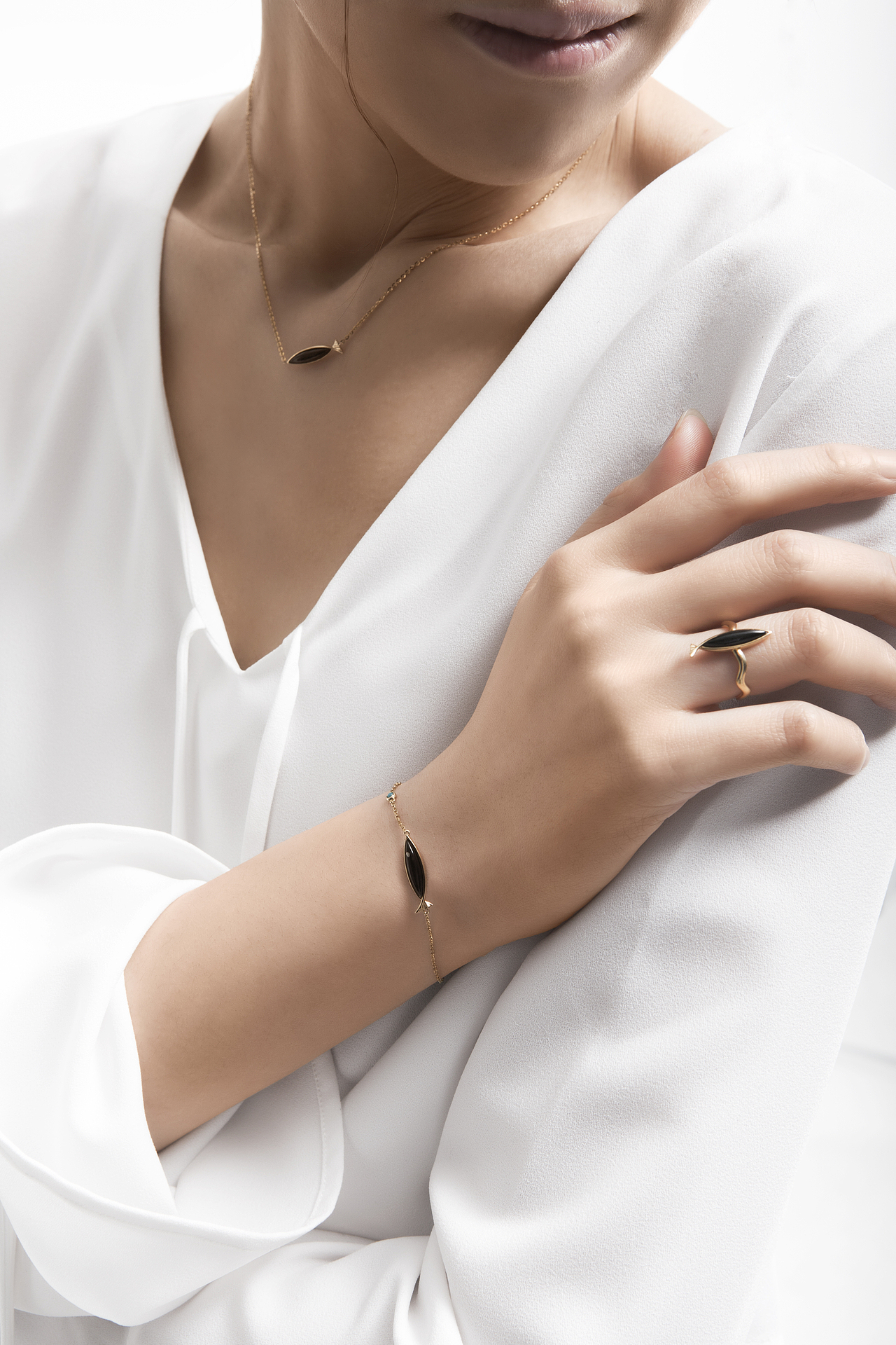 和田玉配飾（圖ZMTAzMjk4MDg0） - 產(chǎn)品攝影 - 站酷設(shè)計(jì)師鵠拍鸞射原創(chuàng)素材 - 站酷ZCOOL