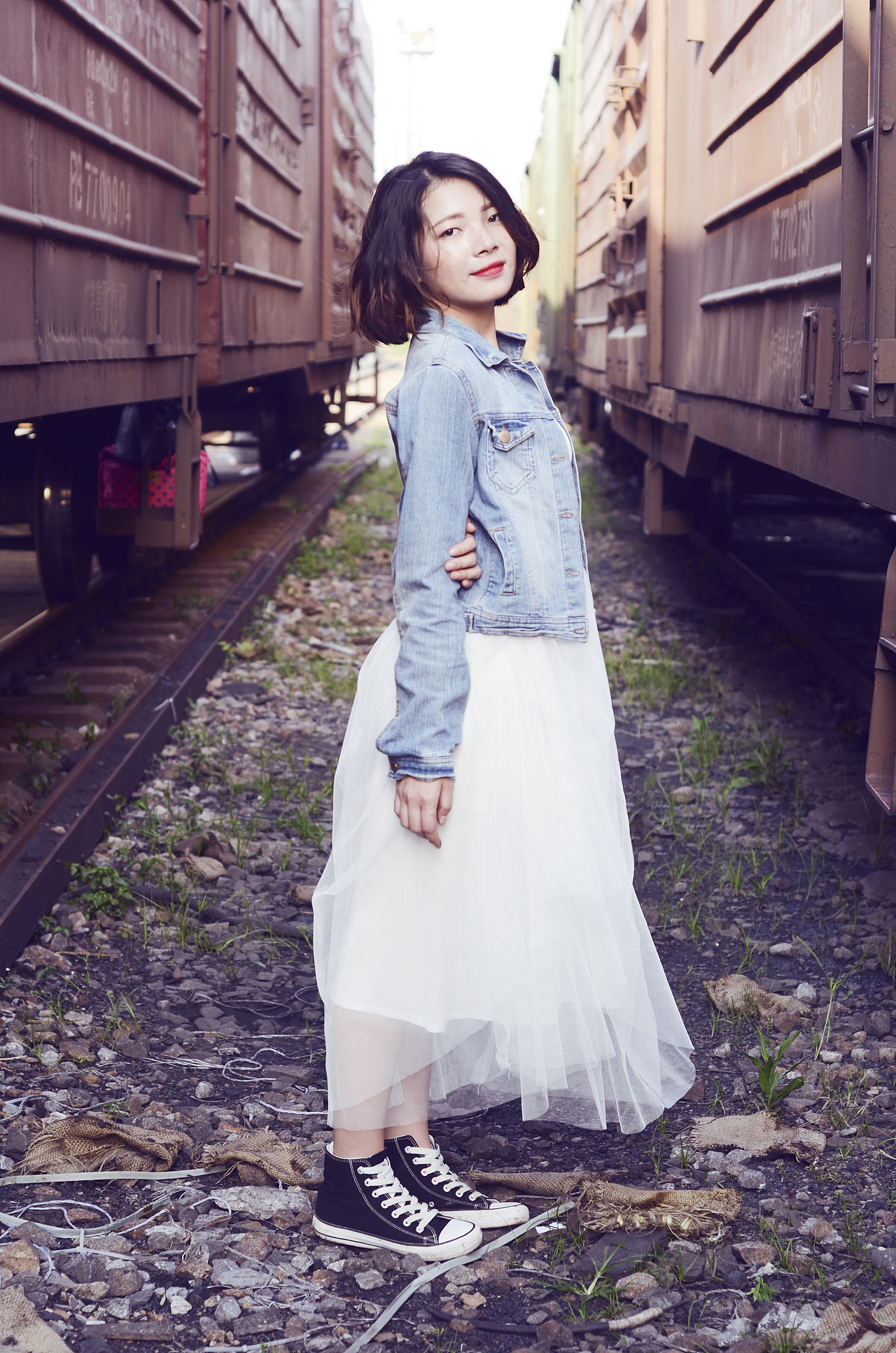 妮子的侧脸（图ZNDk3NDMzMDA=） - 人像摄影 - 站酷设计师LEESONCHEN原创素材 - 站酷ZCOOL