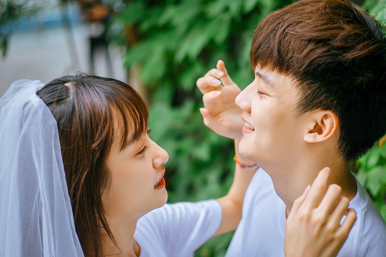 肆无忌惮的爱情（图ZMjE4NzQxODQw） - 人像摄影 - 站酷设计师瑟瑟棉六原创素材 - 站酷ZCOOL