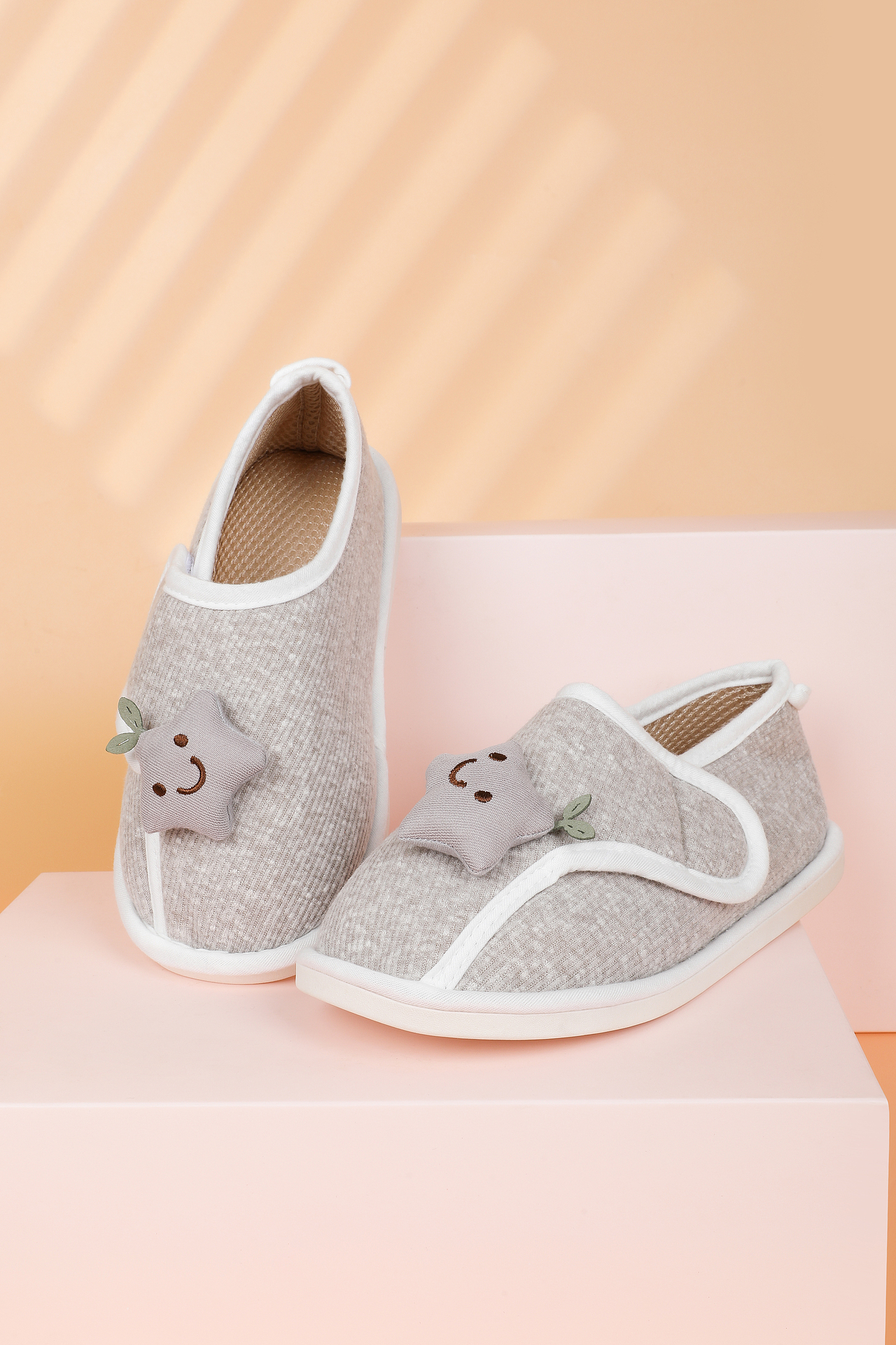 家居日用品拍摄 —(溢乳垫模特)&版权归客户所有