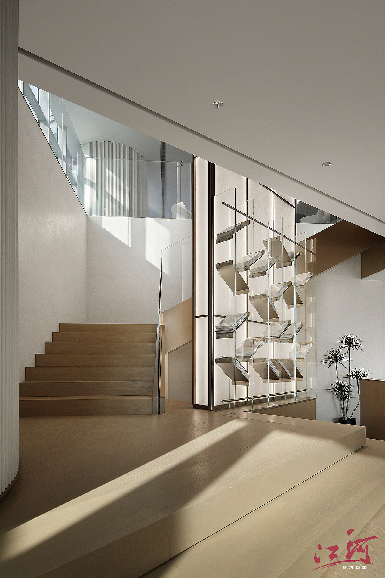 办公空间摄影|探索高大空间中的原始质感（图ZMzY2MTU2NTI4） - 环境/建筑摄影 - 站酷设计师室内空间摄影原创素材 - 站酷ZCOOL