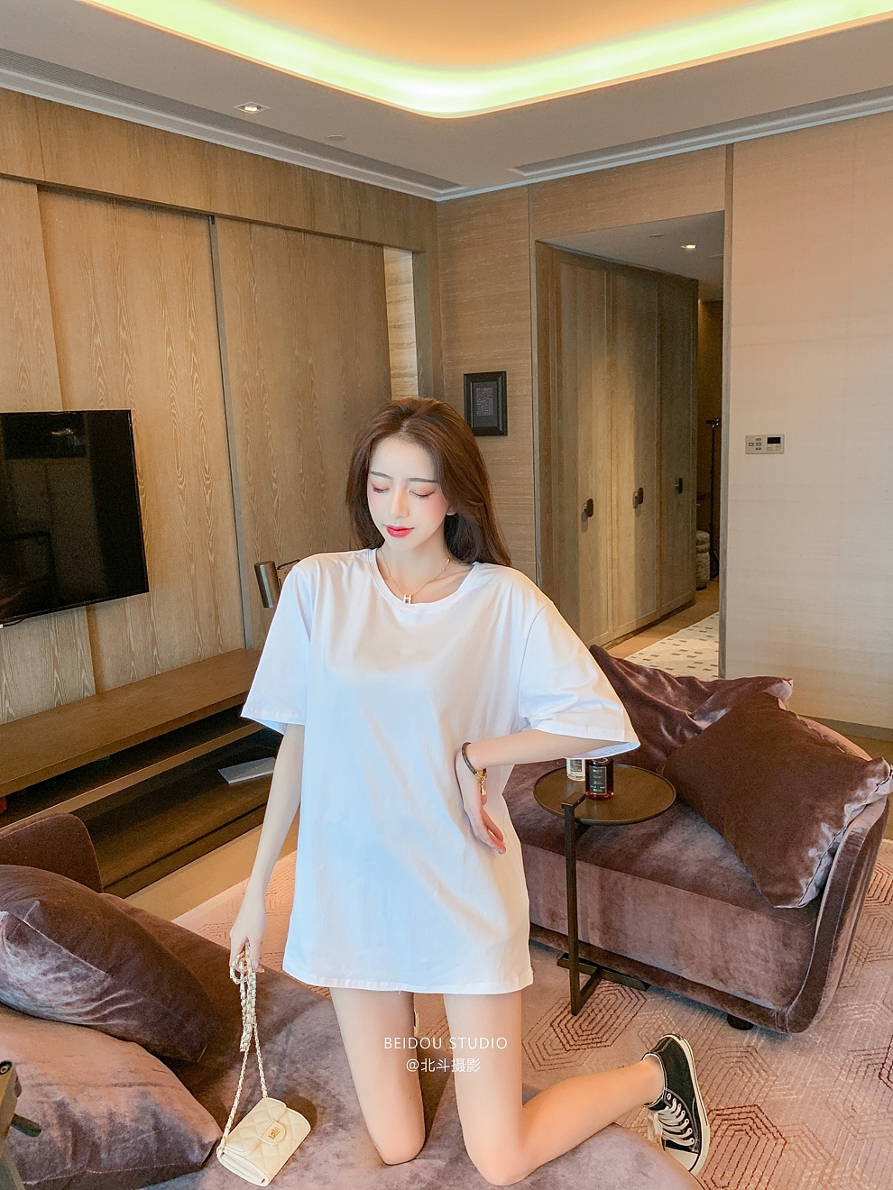 模特小美 酒店T恤拍摄 打底衣拍摄