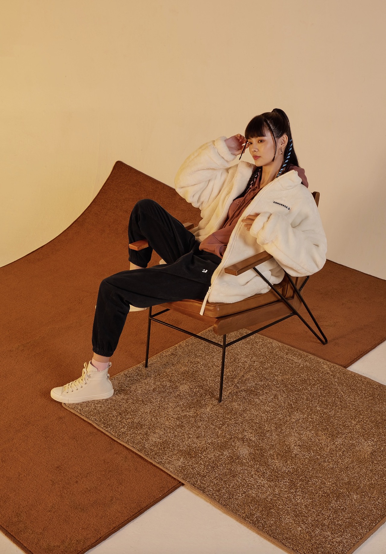 CONVERSE HO22 “绒”化寒冬（图ZMzIyNzEzMjAw） - 人像摄影 - 站酷设计师捷报摄影JBPHOTO原创素材 - 站酷ZCOOL