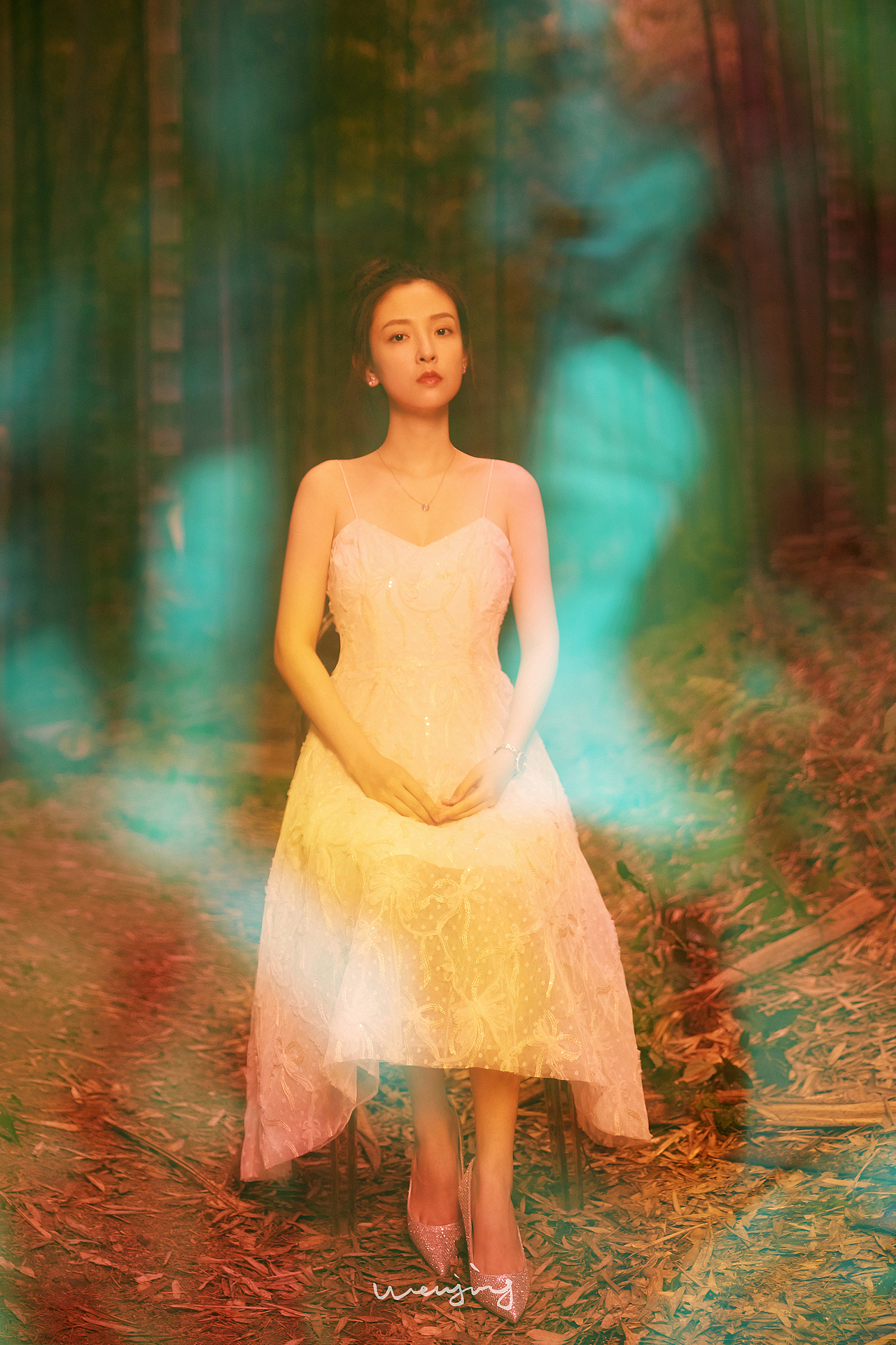 山林间倩影，吴倩。（图ZMjk3MDM3OTQw） - 人像摄影 - 站酷设计师文静林林原创素材 - 站酷ZCOOL