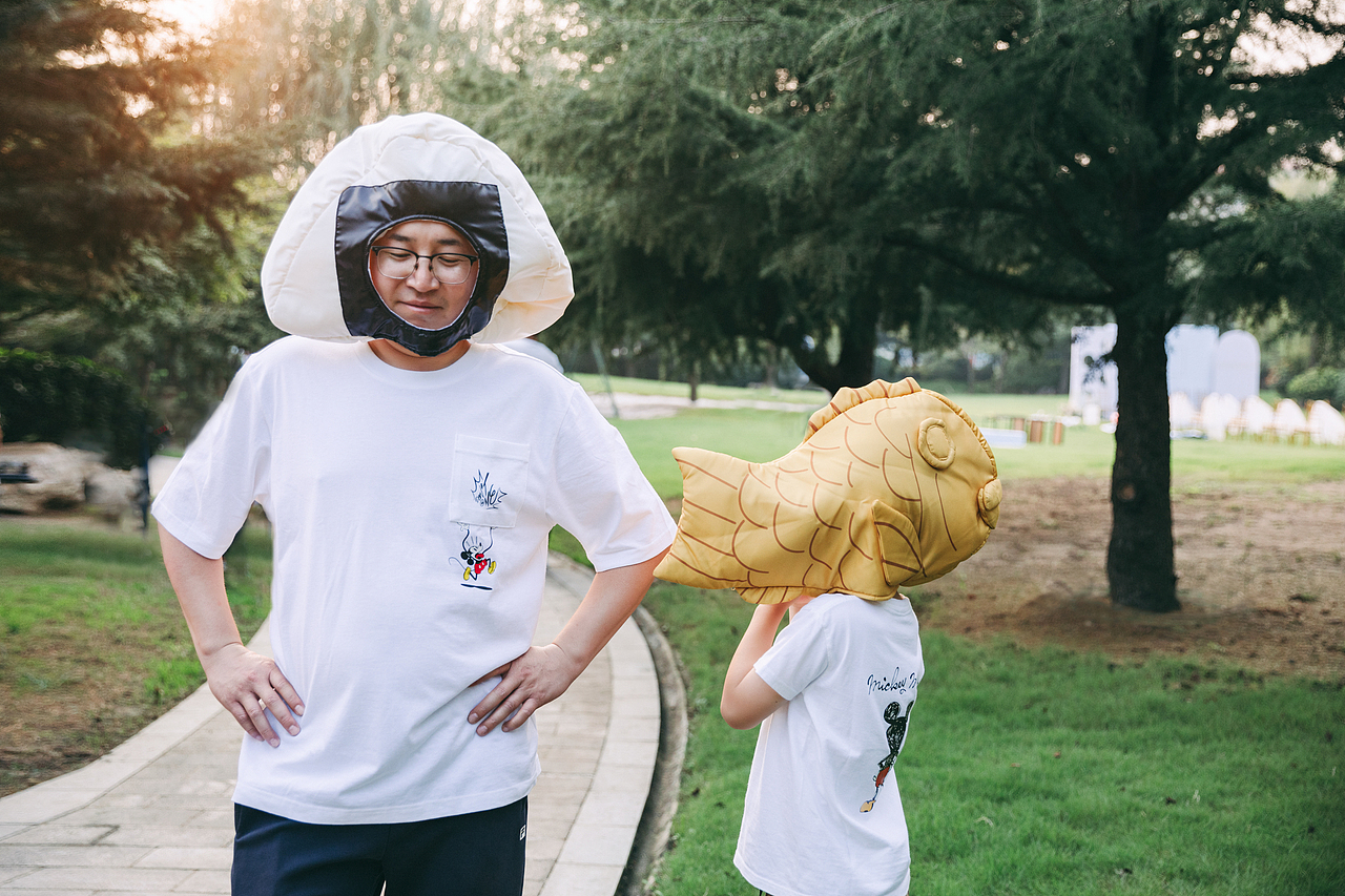 镶着金边的童年