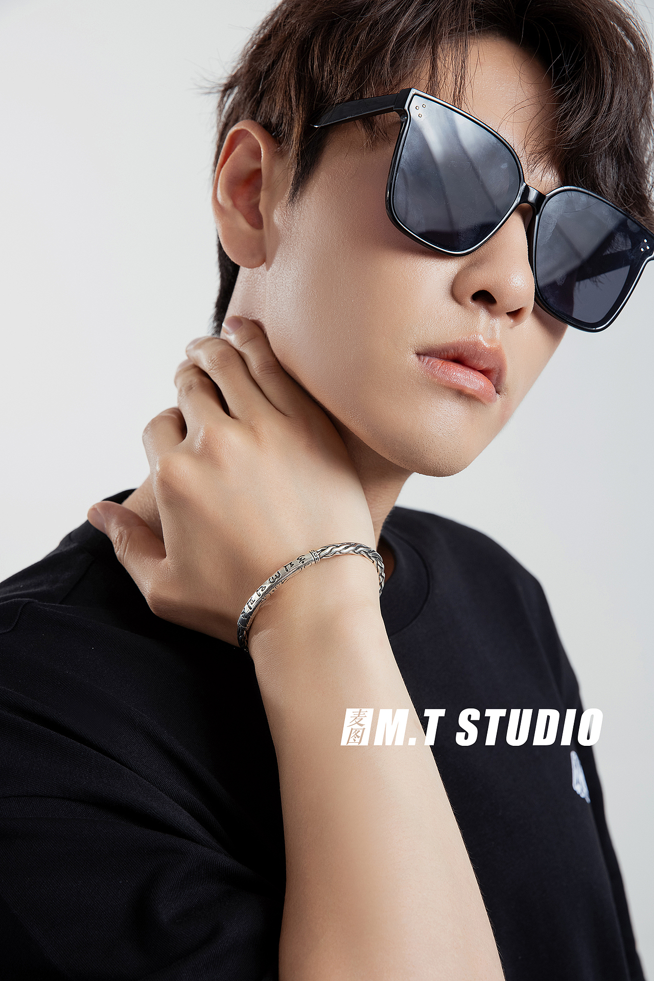 男模银饰手镯戒指饰品首饰男士项链冷酷