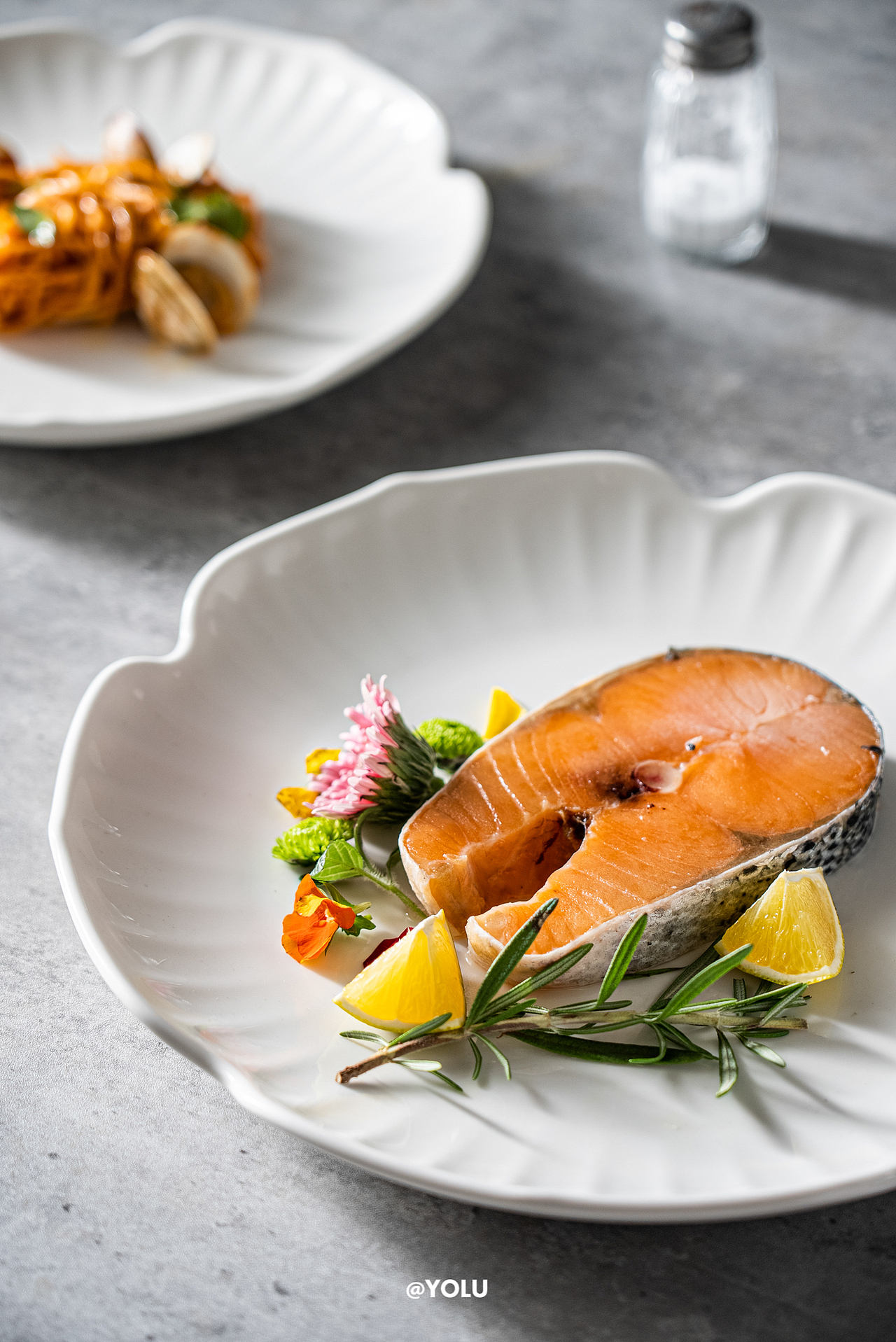 黑白西餐盘美食摄影（图ZMzQwNjA3MDky） - 产品摄影 - 站酷设计师有鹿摄影视觉YOLU原创素材 - 站酷ZCOOL