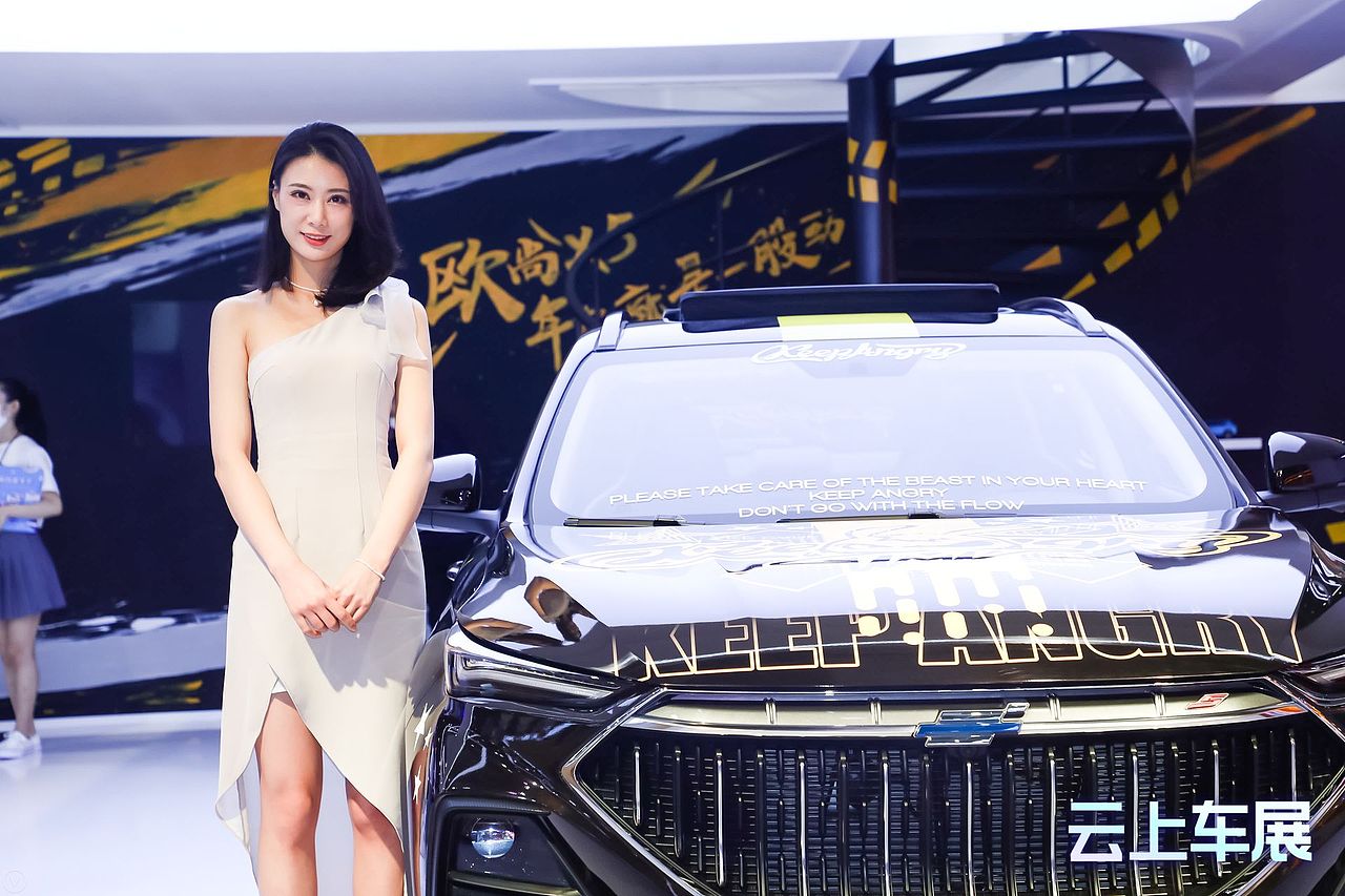 车展上的小姐姐