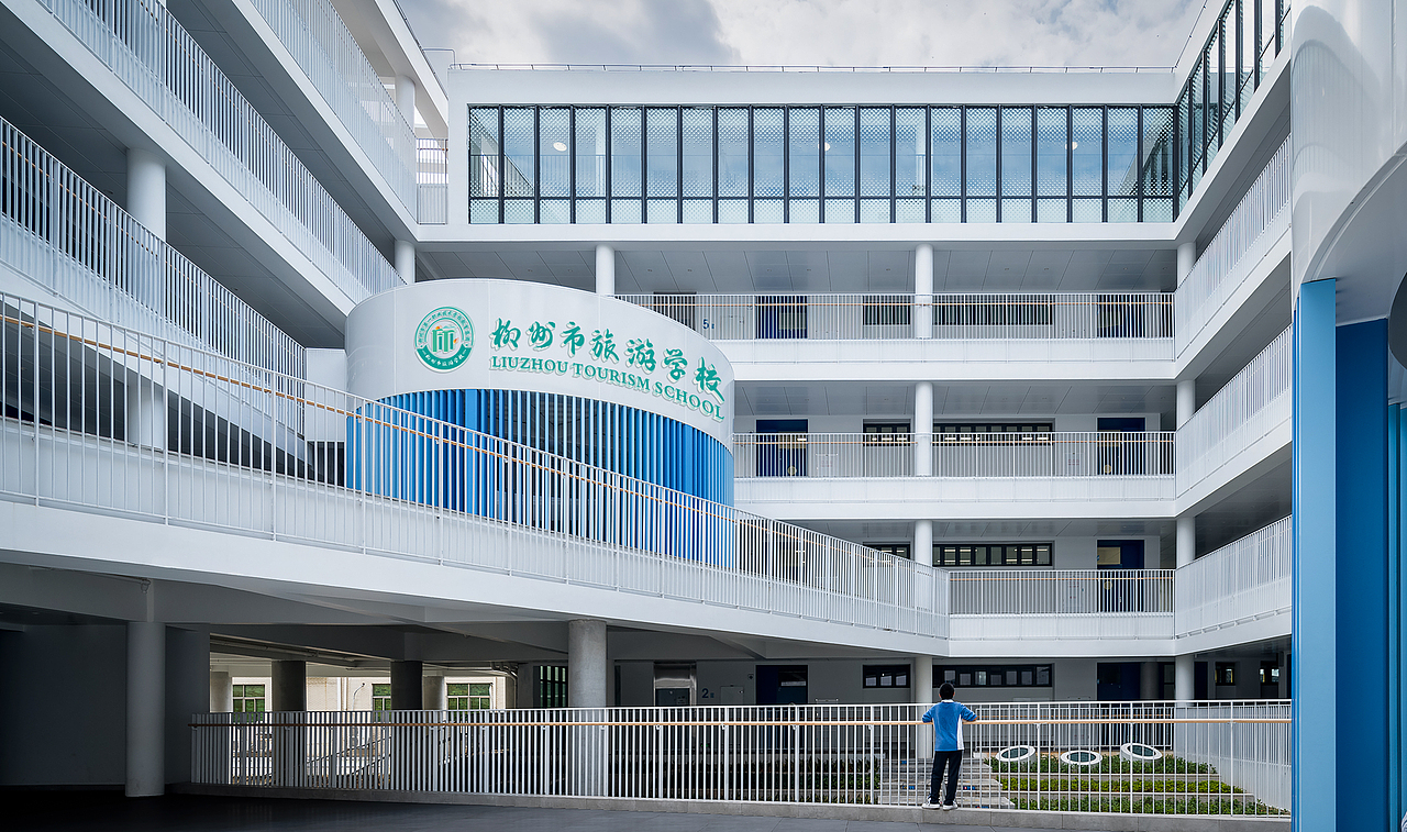柳州旅游学校品牌形象升级/学校logo#品牌设计（图ZMzQ3MzIyNTQ4） - Logo - 站酷设计师子绯鱼丨design原创素材 - 站酷ZCOOL
