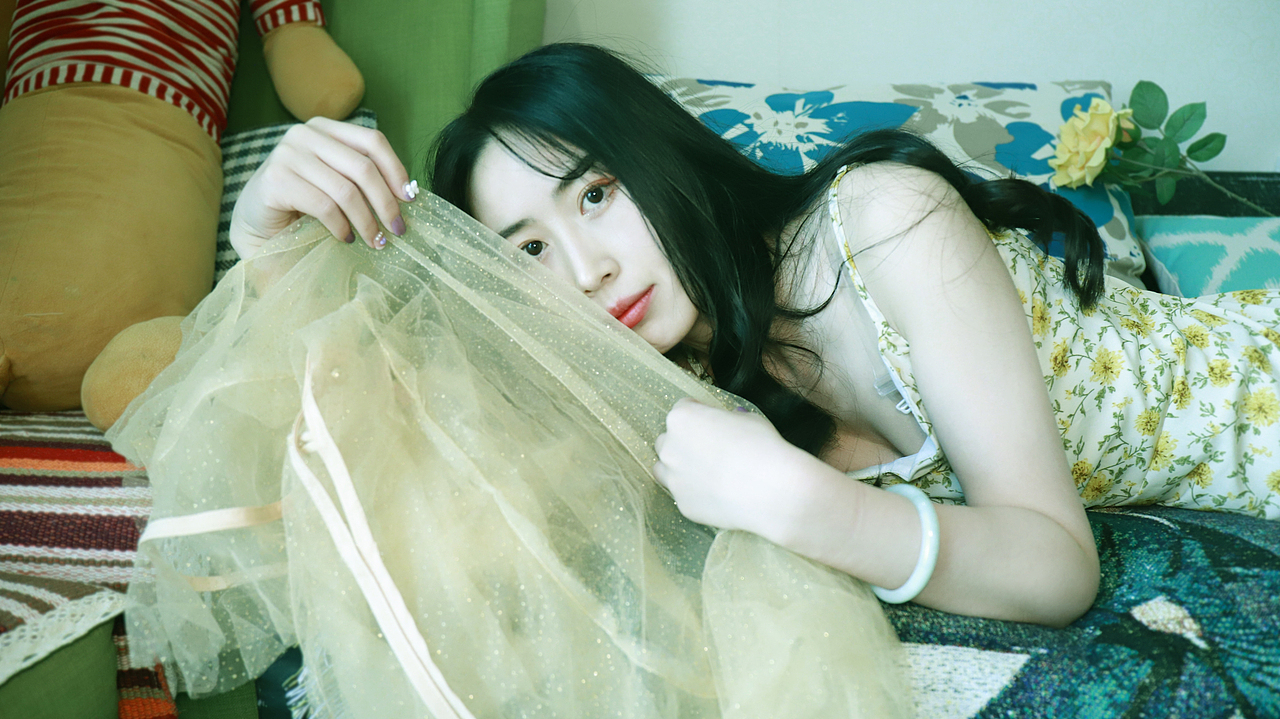 那个穿着碎花裙的女人（图ZMzE1MjMyODA4） - 人像摄影 - 站酷设计师心魔月儿原创素材 - 站酷ZCOOL