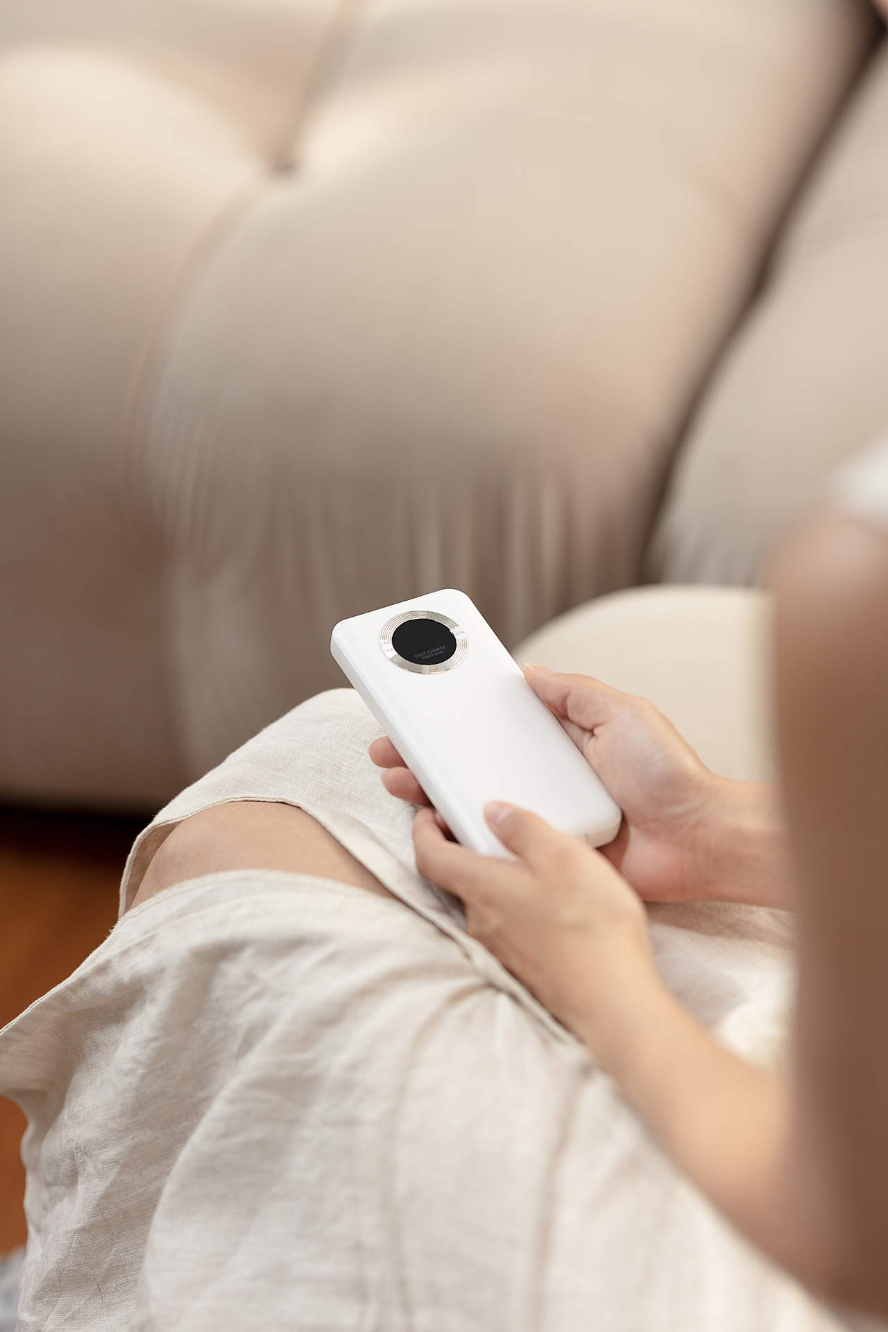 随手拍丨台电自带线充电宝