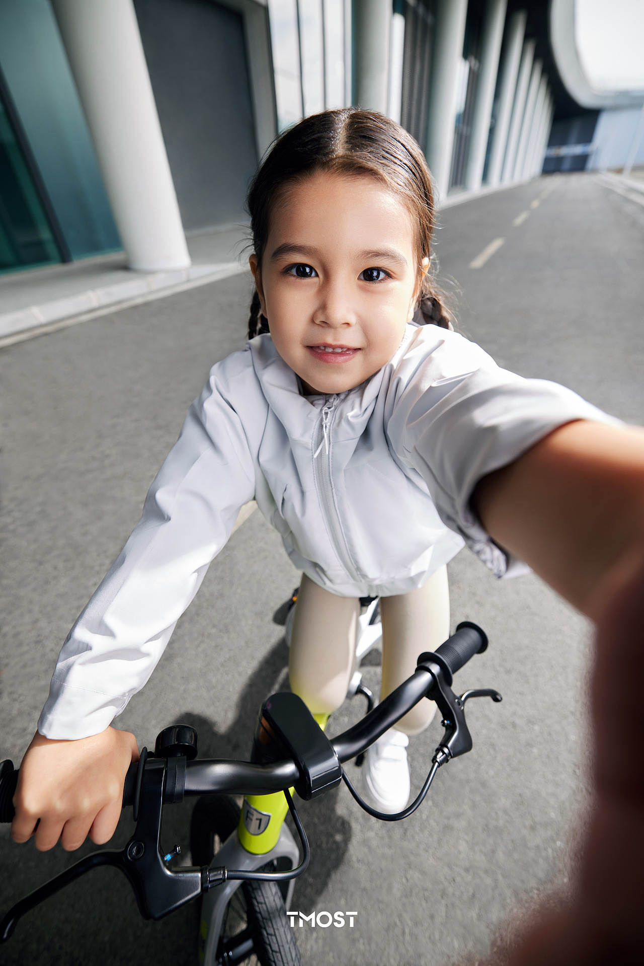 儿童单车品牌形象｜酷骑（图ZMzYzMjQ2Mzg0） - 人像摄影 - 站酷设计师TMOST德莫斯原创素材 - 站酷ZCOOL