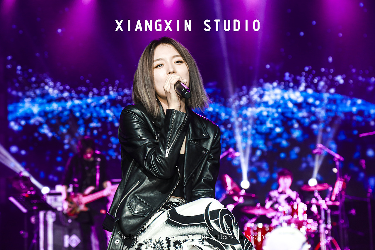 商业活动摄影|四川传媒学院飞儿乐队活动现场|图片直播（图ZMzU3ODM5NDMy） - 时尚/艺术摄影 - 站酷设计师象心商业活动摄影原创素材 - 站酷ZCOOL