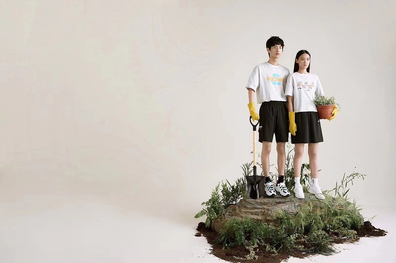 SKECHERS 斯凯奇休闲运动