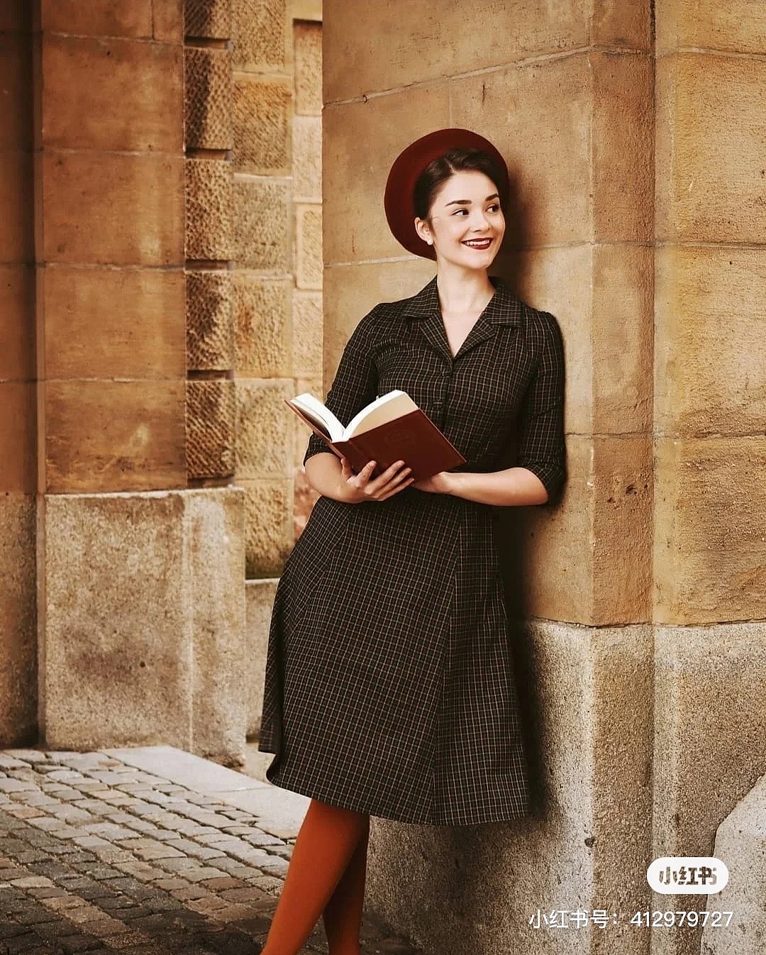 我爱阅读——手绘人物头像插画（图ZMzA2NDg0NzI4） - 商业插画 - 站酷设计师不一样的卡卡原创素材 - 站酷ZCOOL